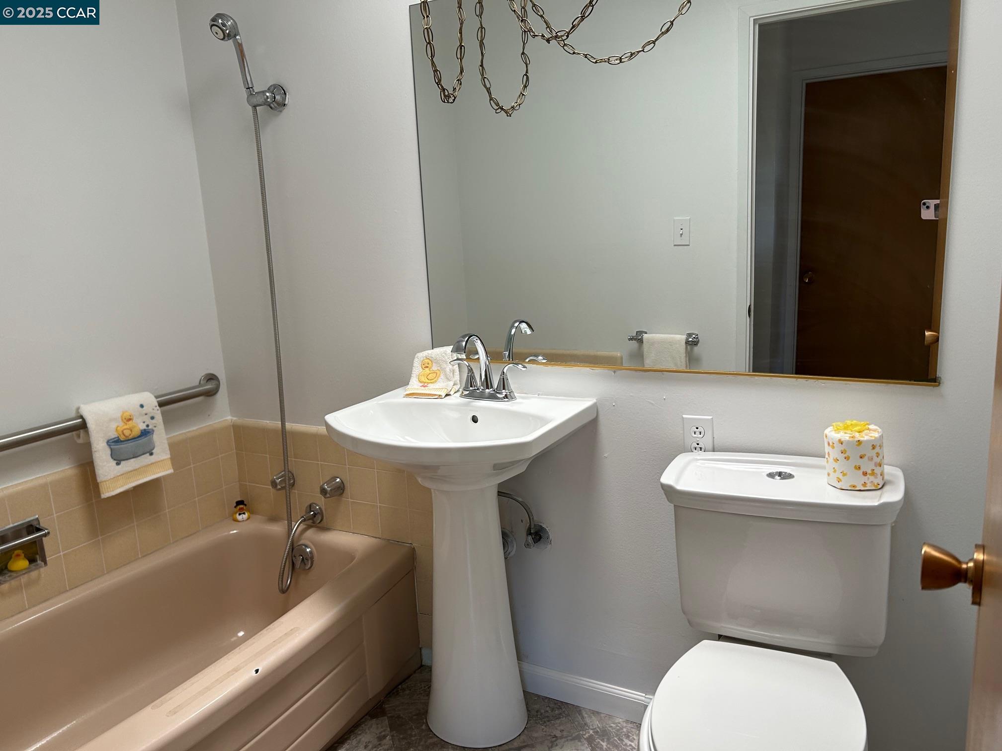 Detail Gallery Image 31 of 59 For 826 Veale, Martinez,  CA 94553 - 3 Beds | 2/1 Baths