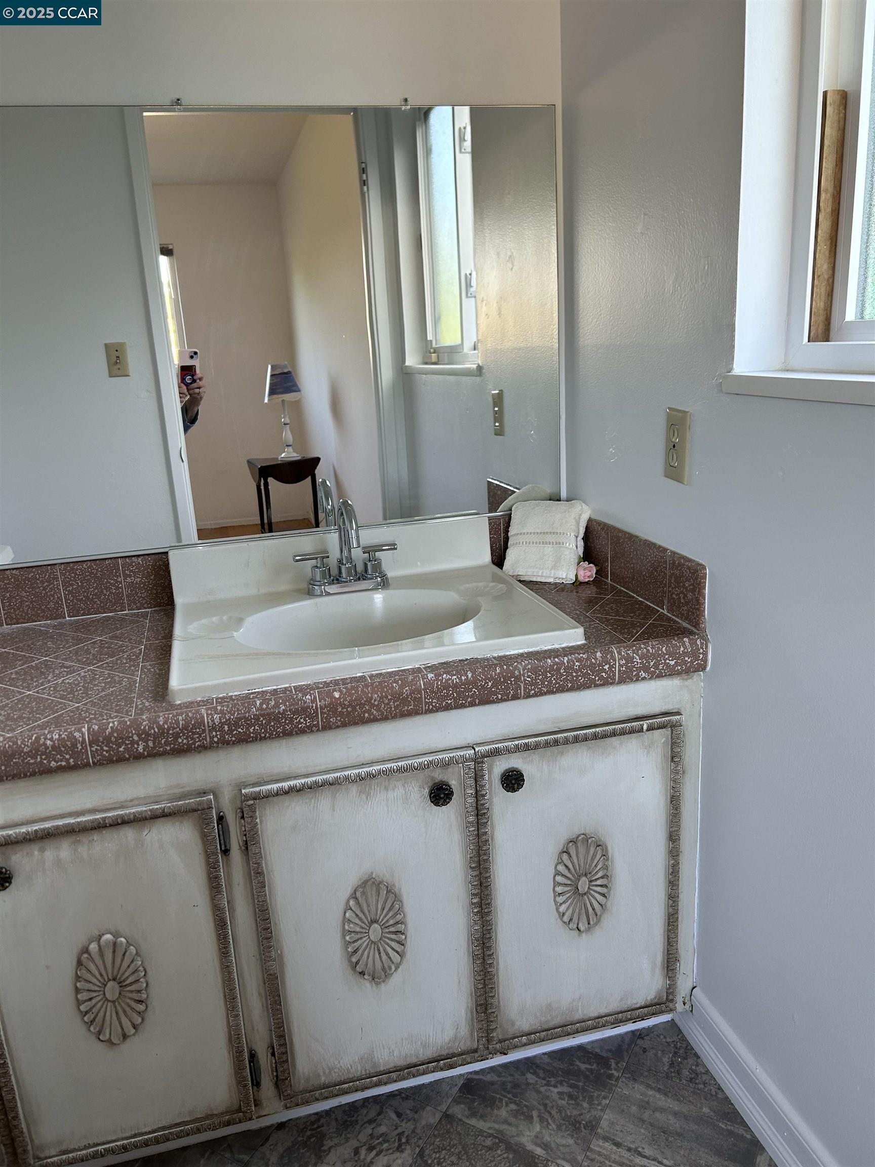Detail Gallery Image 33 of 45 For 826 Veale, Martinez,  CA 94553 - 3 Beds | 2/1 Baths