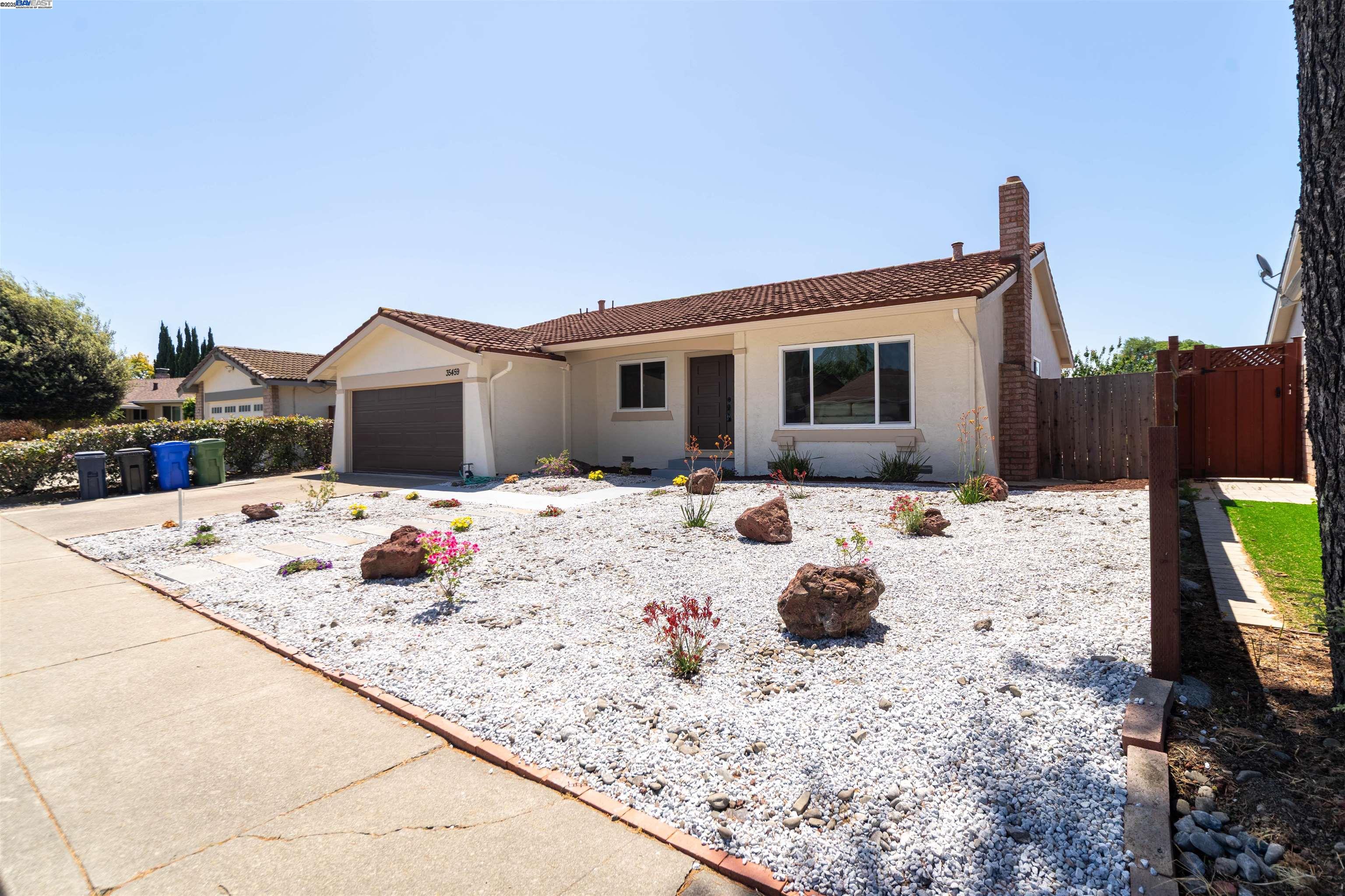 Detail Gallery Image 3 of 45 For 35459 Galen Pl, Fremont,  CA 94536 - 4 Beds | 2 Baths