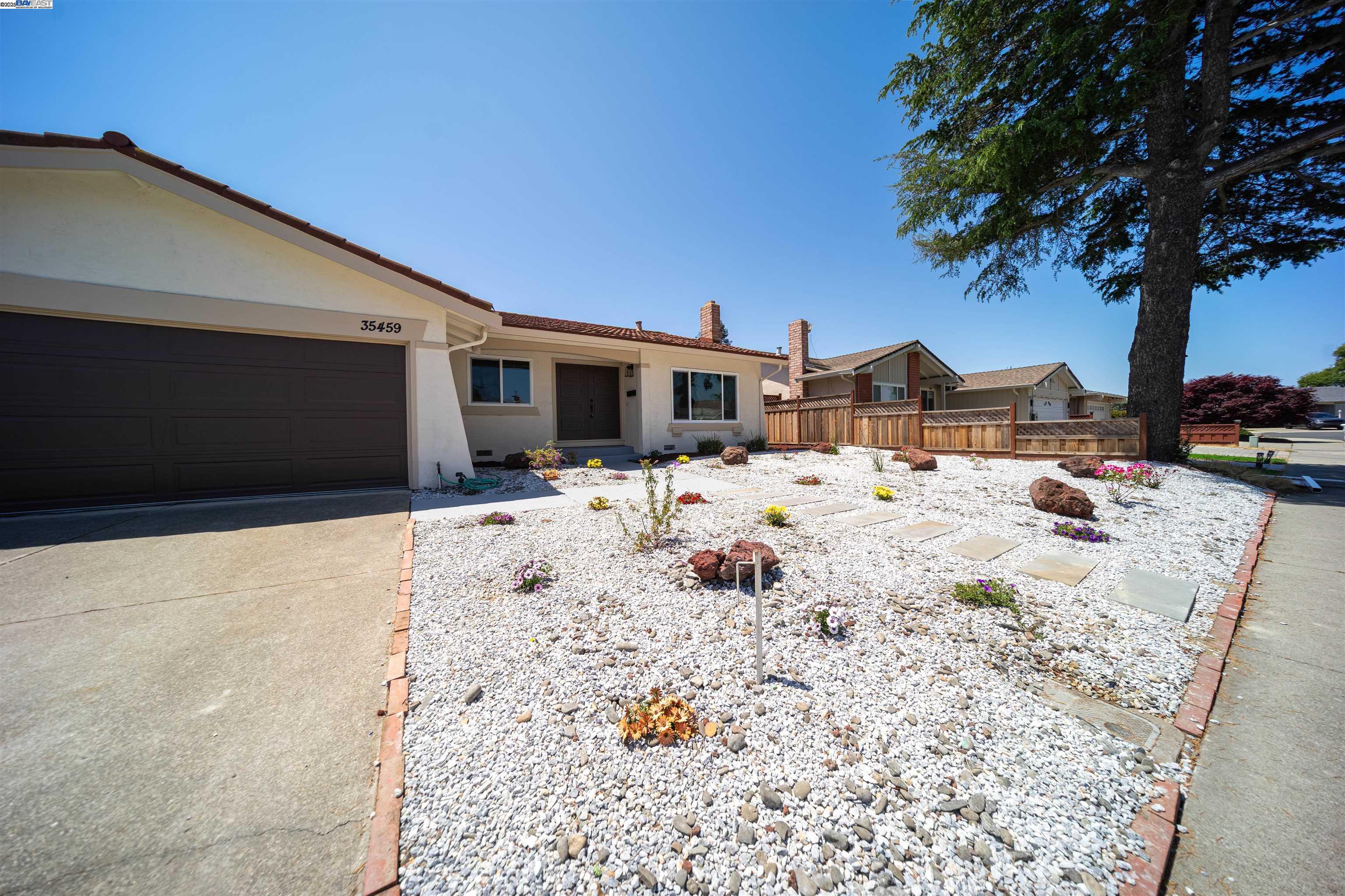 Detail Gallery Image 5 of 45 For 35459 Galen Pl, Fremont,  CA 94536 - 4 Beds | 2 Baths