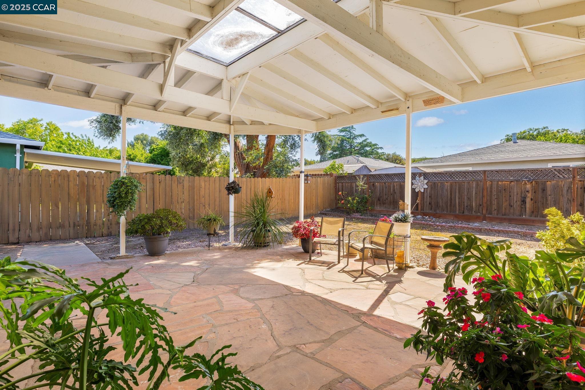 Detail Gallery Image 15 of 18 For 3750 Crestview Dr, Pittsburg,  CA 94565 - 3 Beds | 2 Baths