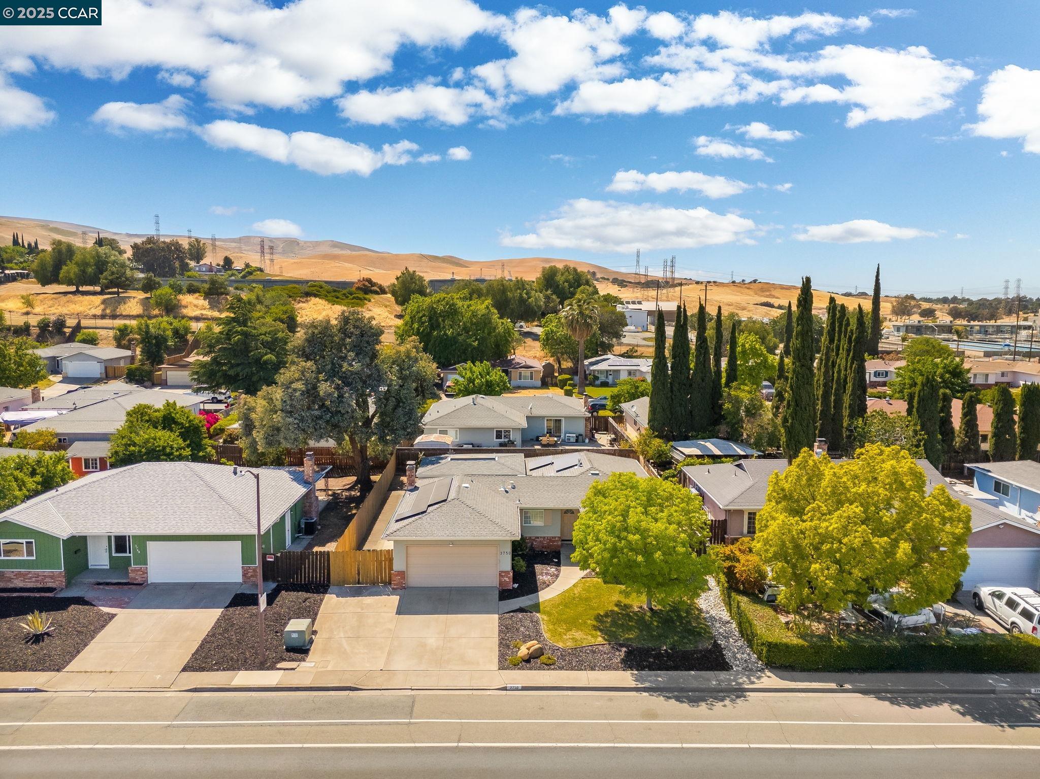 Detail Gallery Image 17 of 18 For 3750 Crestview Dr, Pittsburg,  CA 94565 - 3 Beds | 2 Baths