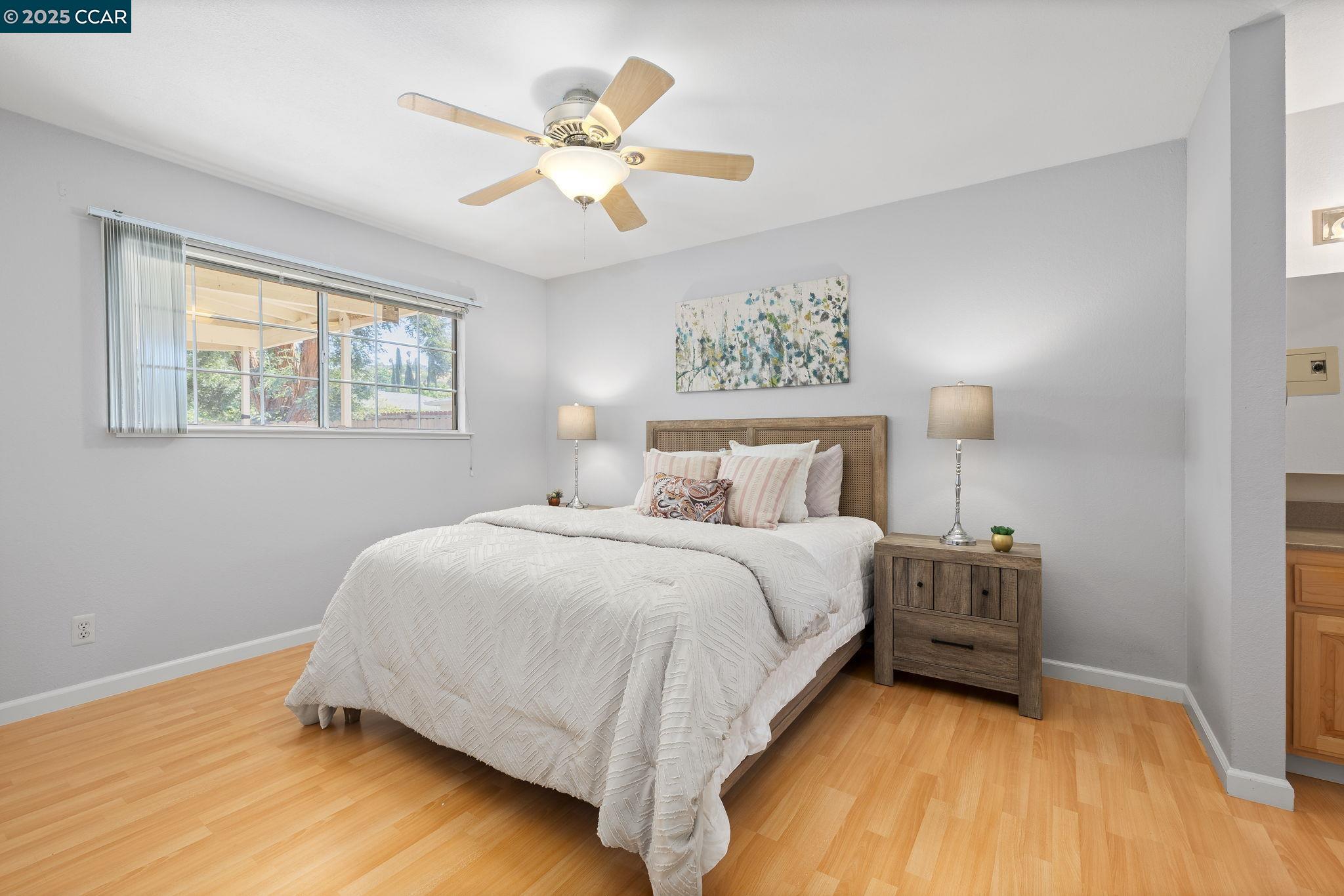 Detail Gallery Image 9 of 18 For 3750 Crestview Dr, Pittsburg,  CA 94565 - 3 Beds | 2 Baths