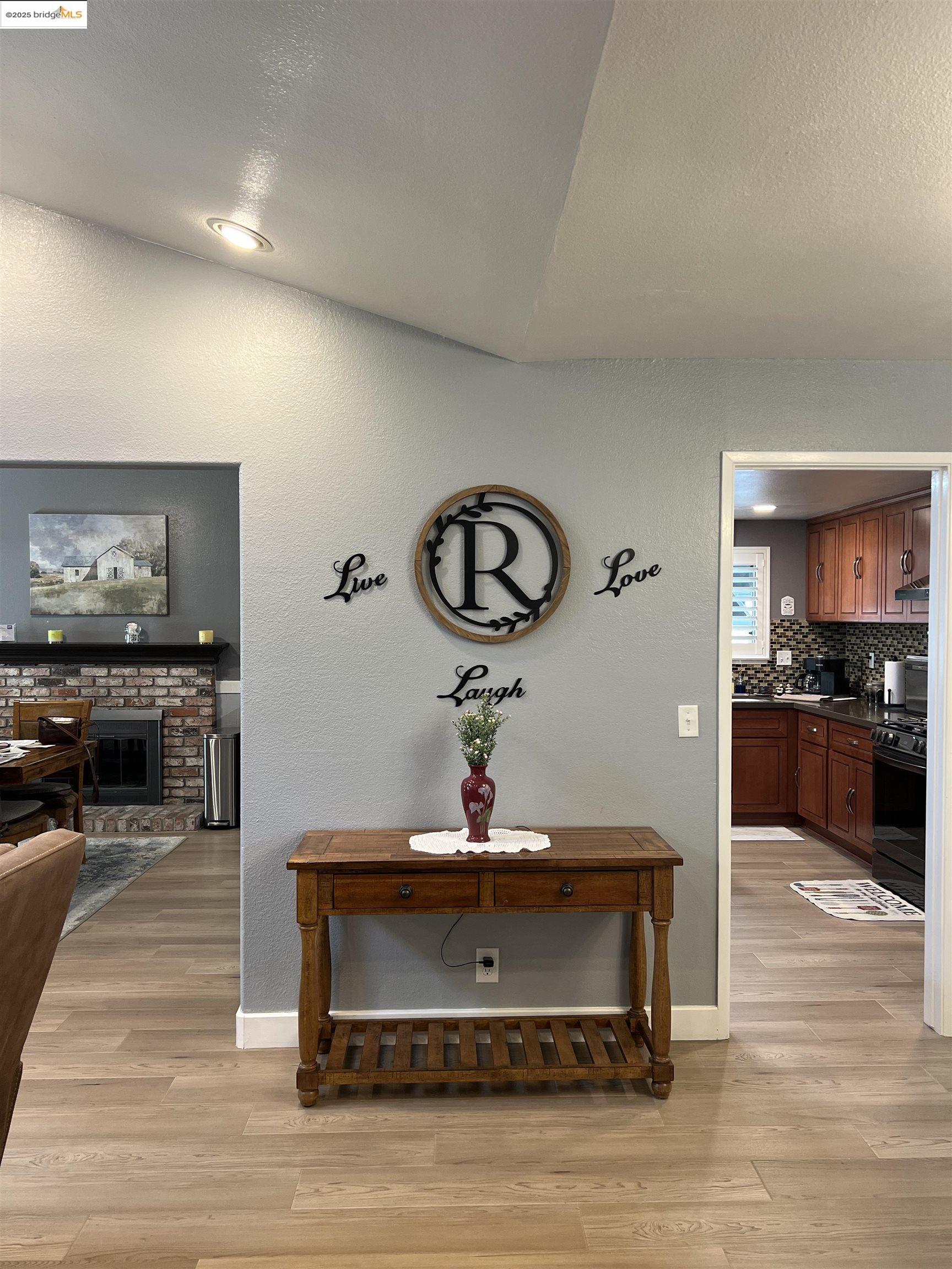 Detail Gallery Image 13 of 35 For 4024 Mellowood Dr, Oakley,  CA 94561 - 4 Beds | 2 Baths