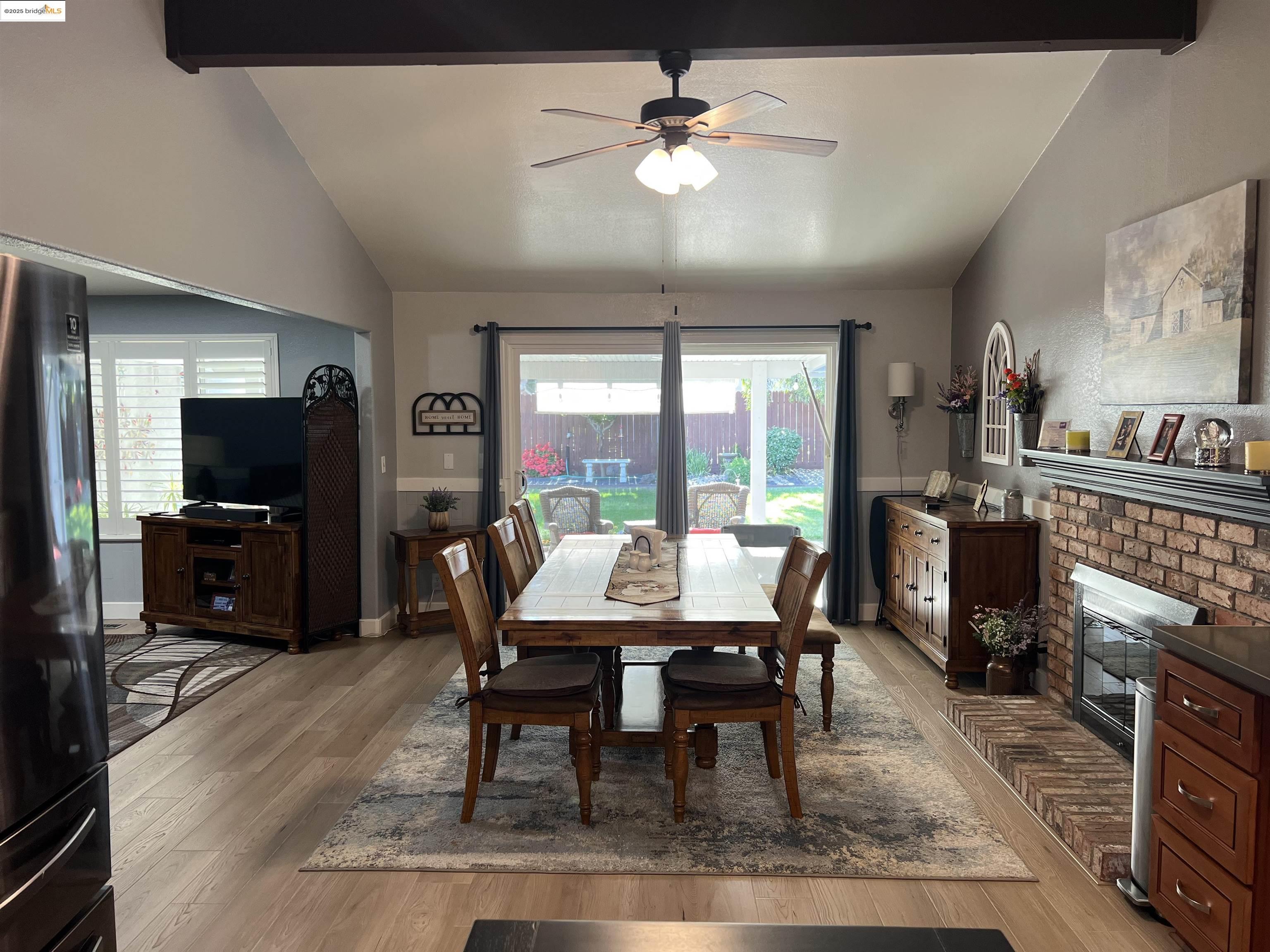Detail Gallery Image 6 of 35 For 4024 Mellowood Dr, Oakley,  CA 94561 - 4 Beds | 2 Baths