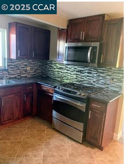 Detail Gallery Image 5 of 25 For 1620 Sycamore Ave, Stockton,  CA 95205 - 3 Beds | 2 Baths