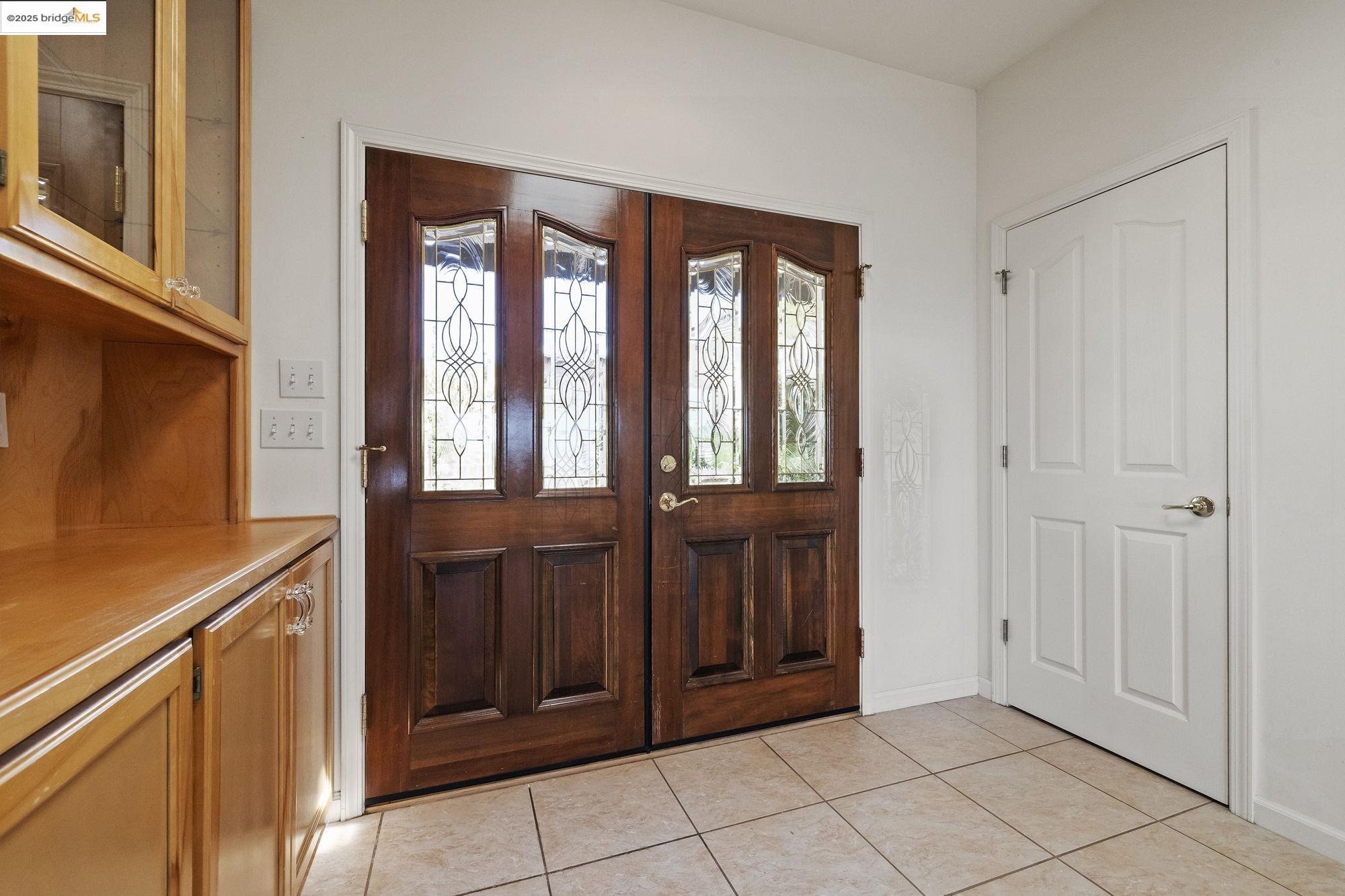 Detail Gallery Image 3 of 56 For 23550 View Ln, Columbia,  CA 95310 - 3 Beds | 2/1 Baths