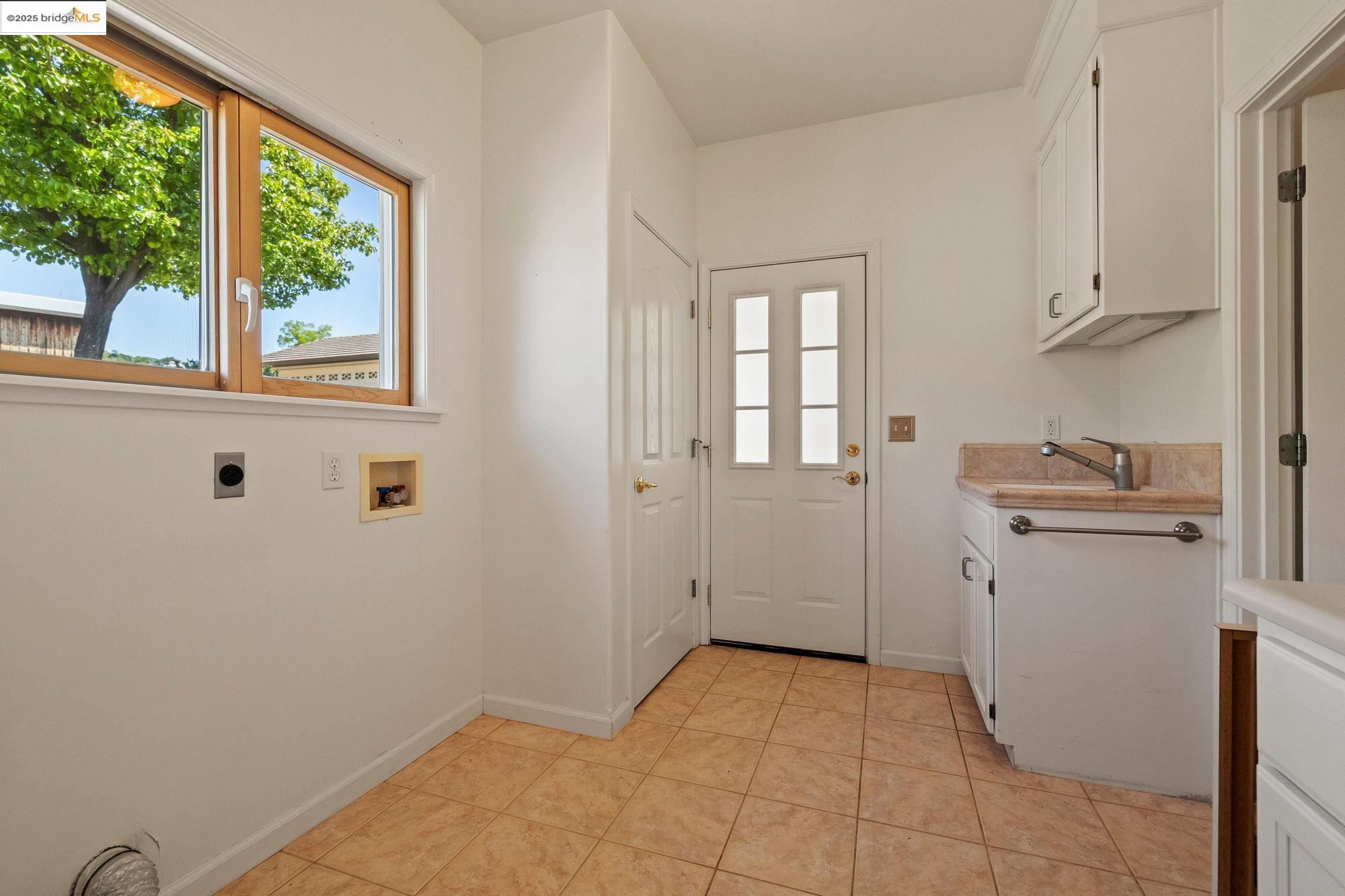 Detail Gallery Image 36 of 56 For 23550 View Ln, Columbia,  CA 95310 - 3 Beds | 2/1 Baths