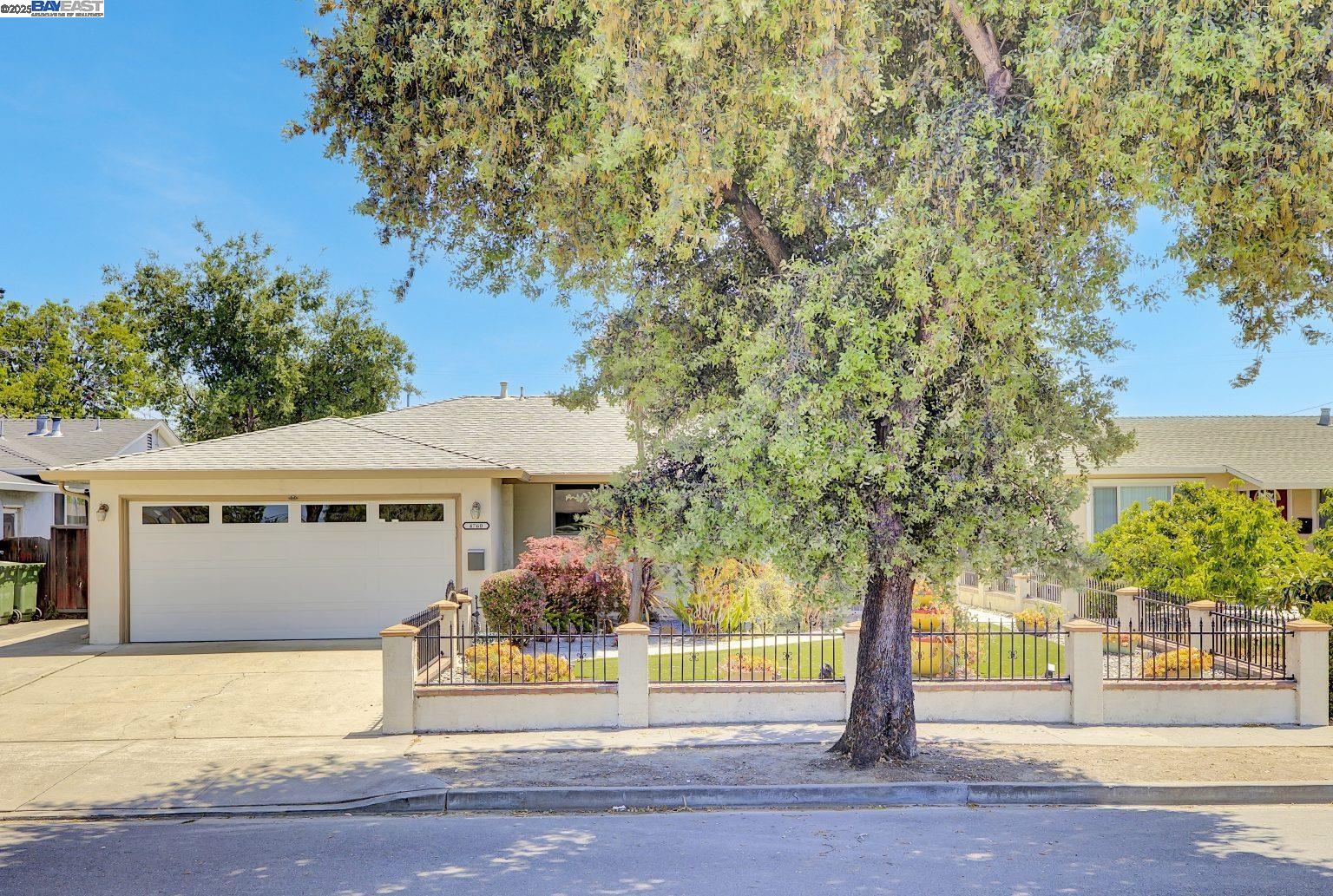 Detail Gallery Image 2 of 28 For 4760 Stevenson Blvd, Fremont,  CA 94538 - 3 Beds | 2 Baths