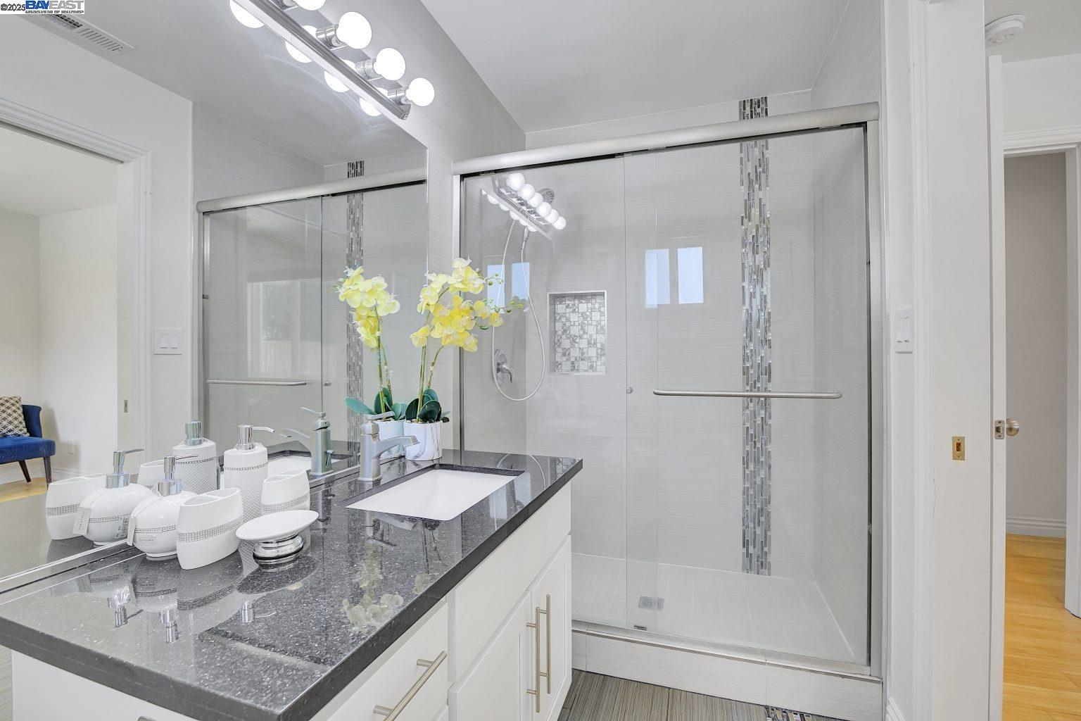 Detail Gallery Image 12 of 28 For 4760 Stevenson Blvd, Fremont,  CA 94538 - 3 Beds | 2 Baths