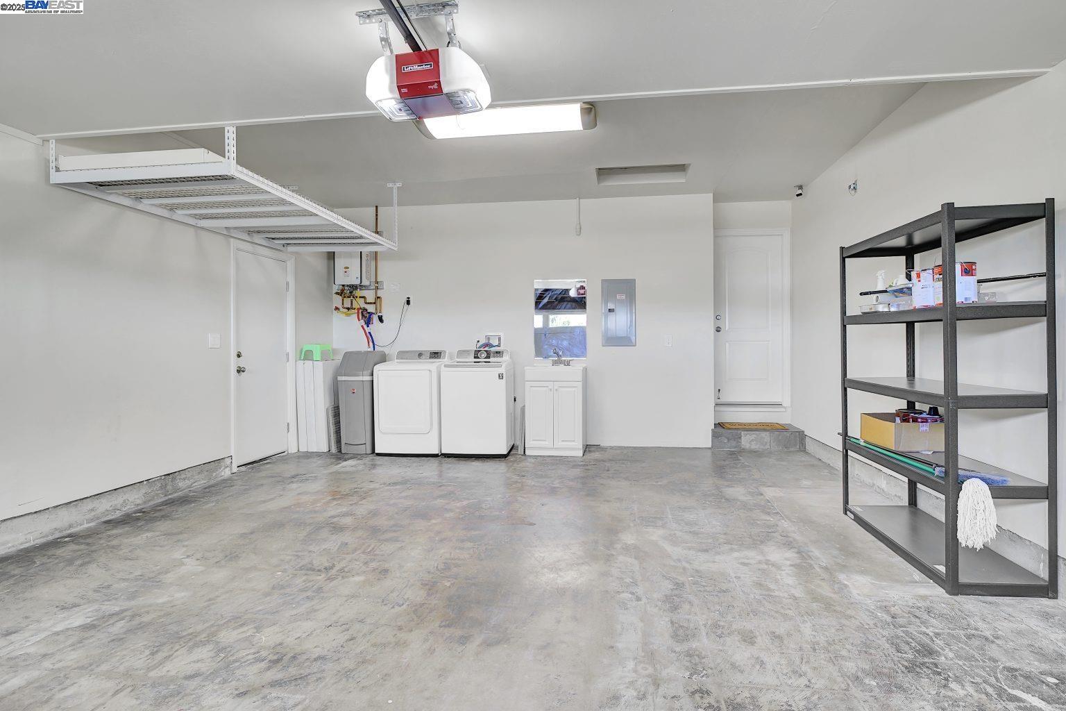 Detail Gallery Image 16 of 28 For 4760 Stevenson Blvd, Fremont,  CA 94538 - 3 Beds | 2 Baths
