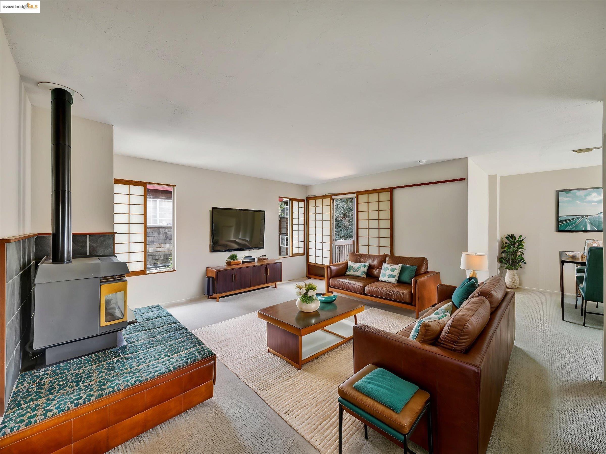 Detail Gallery Image 13 of 60 For 1715 Liberty St #1,  El Cerrito,  CA 94530 - 3 Beds | 2/1 Baths