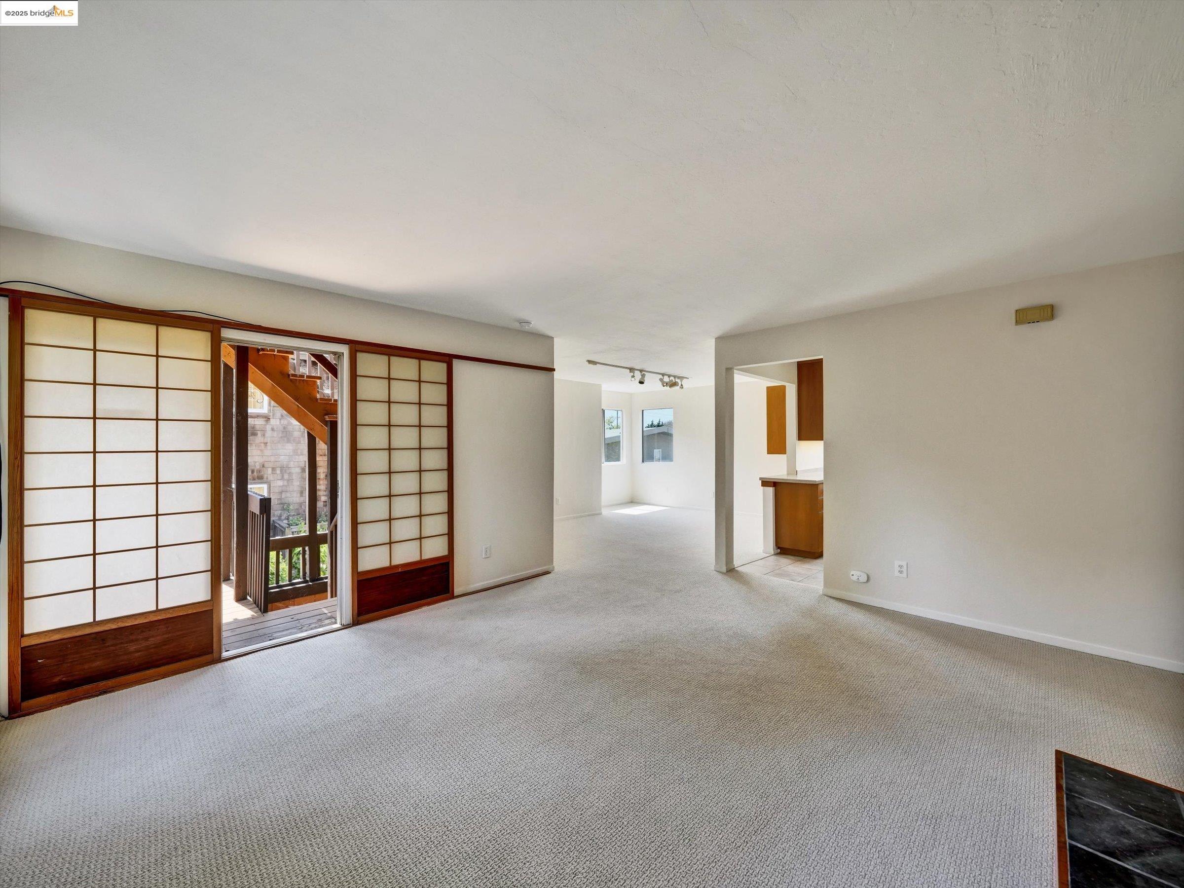 Detail Gallery Image 19 of 60 For 1715 Liberty St #1,  El Cerrito,  CA 94530 - 3 Beds | 2/1 Baths