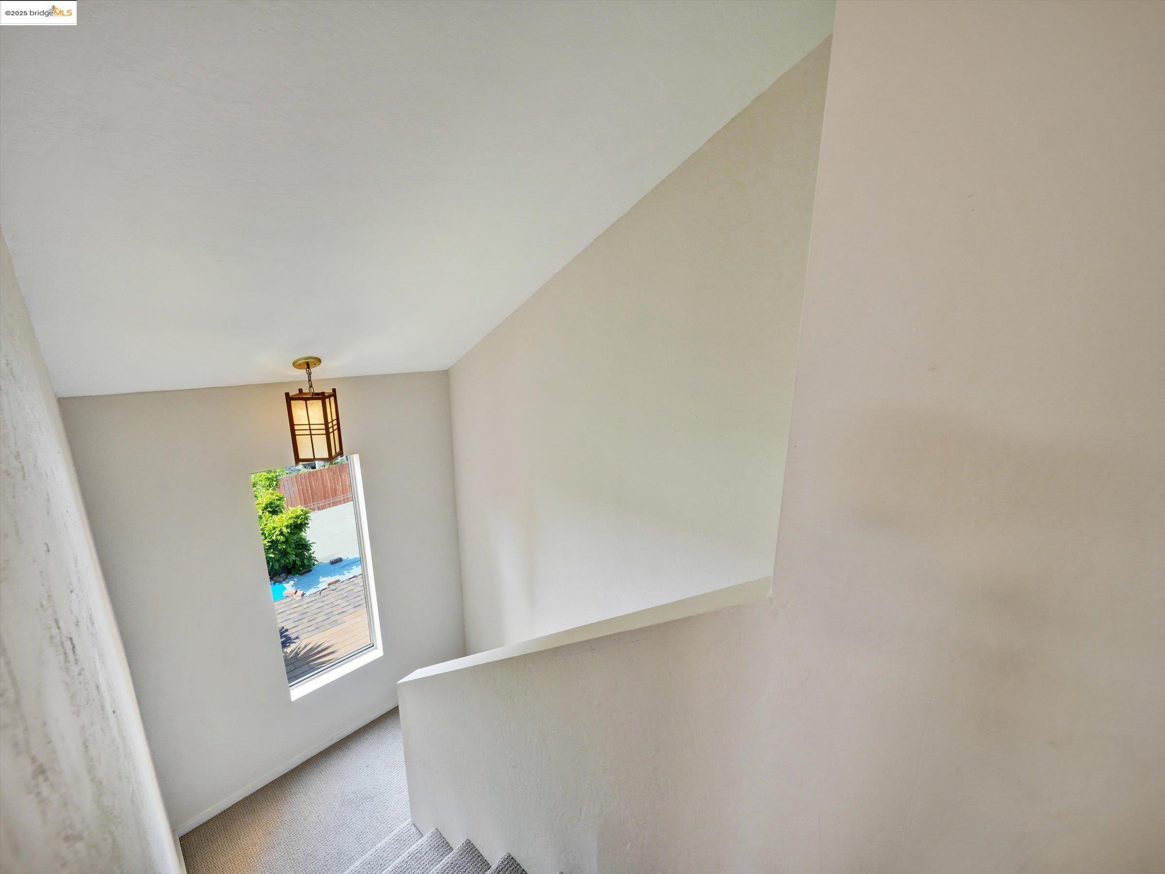Detail Gallery Image 30 of 60 For 1715 Liberty St #1,  El Cerrito,  CA 94530 - 3 Beds | 2/1 Baths