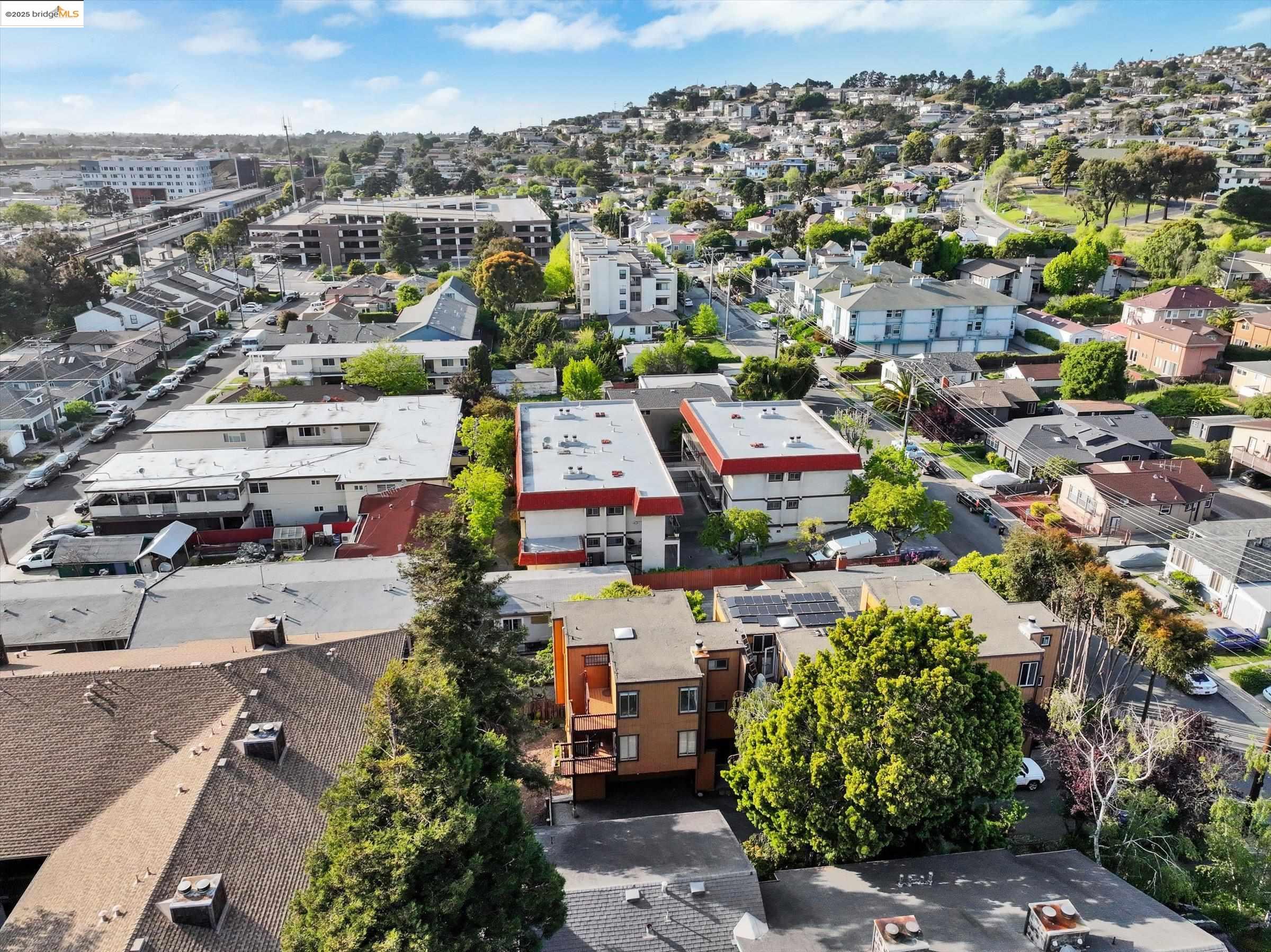 Detail Gallery Image 46 of 60 For 1715 Liberty St #1,  El Cerrito,  CA 94530 - 3 Beds | 2/1 Baths