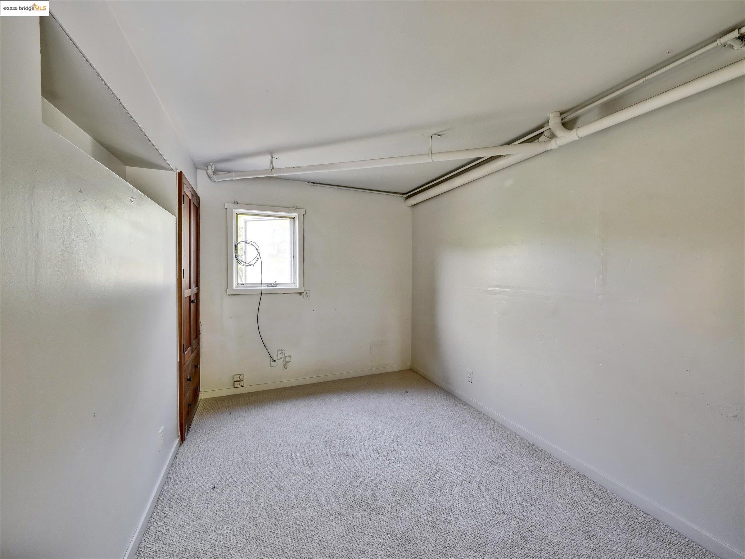 Detail Gallery Image 8 of 60 For 1715 Liberty St #1,  El Cerrito,  CA 94530 - 3 Beds | 2/1 Baths