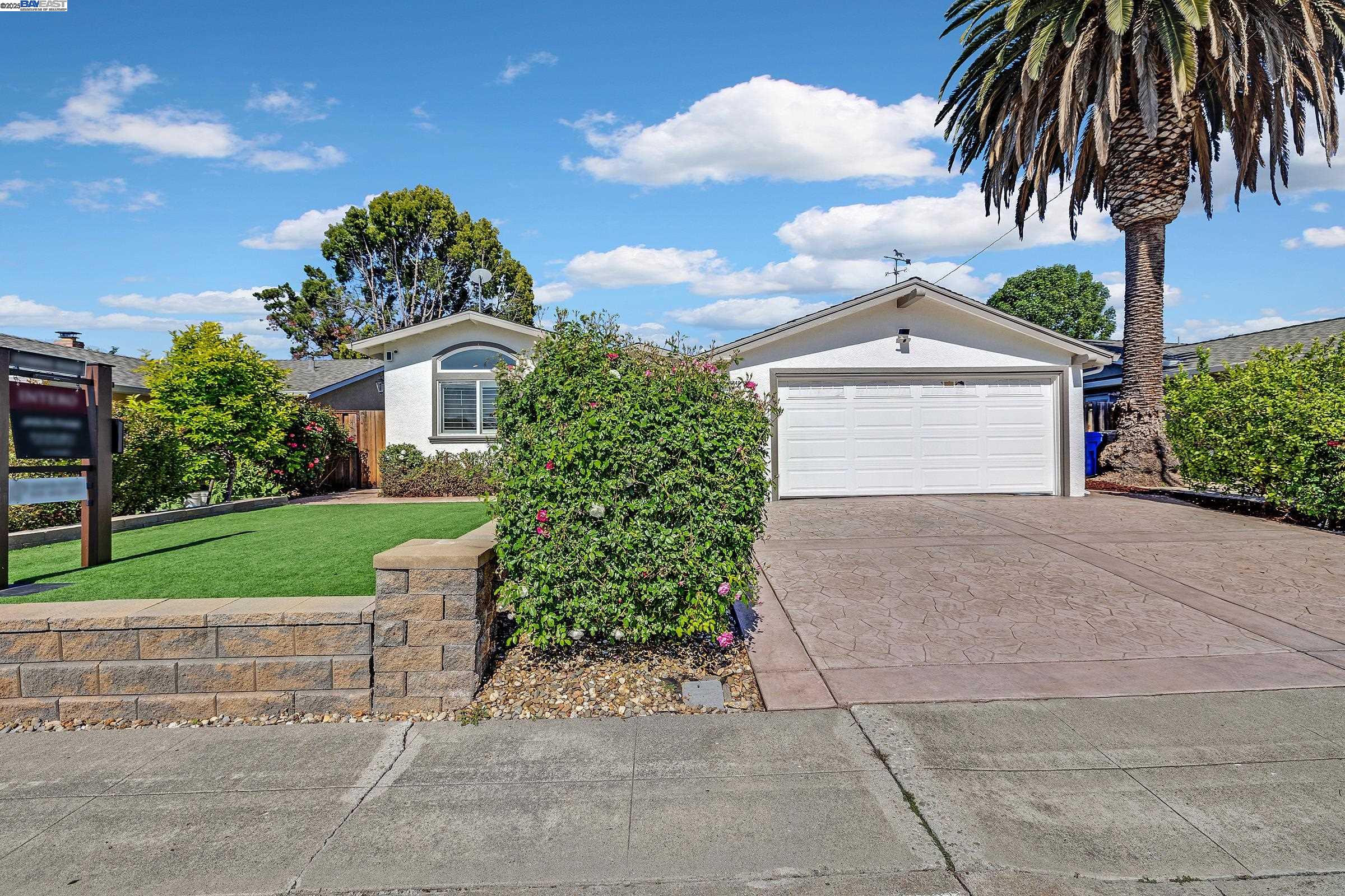 Detail Gallery Image 3 of 32 For 44840 Camellia Dr, Fremont,  CA 94539 - 4 Beds | 3 Baths