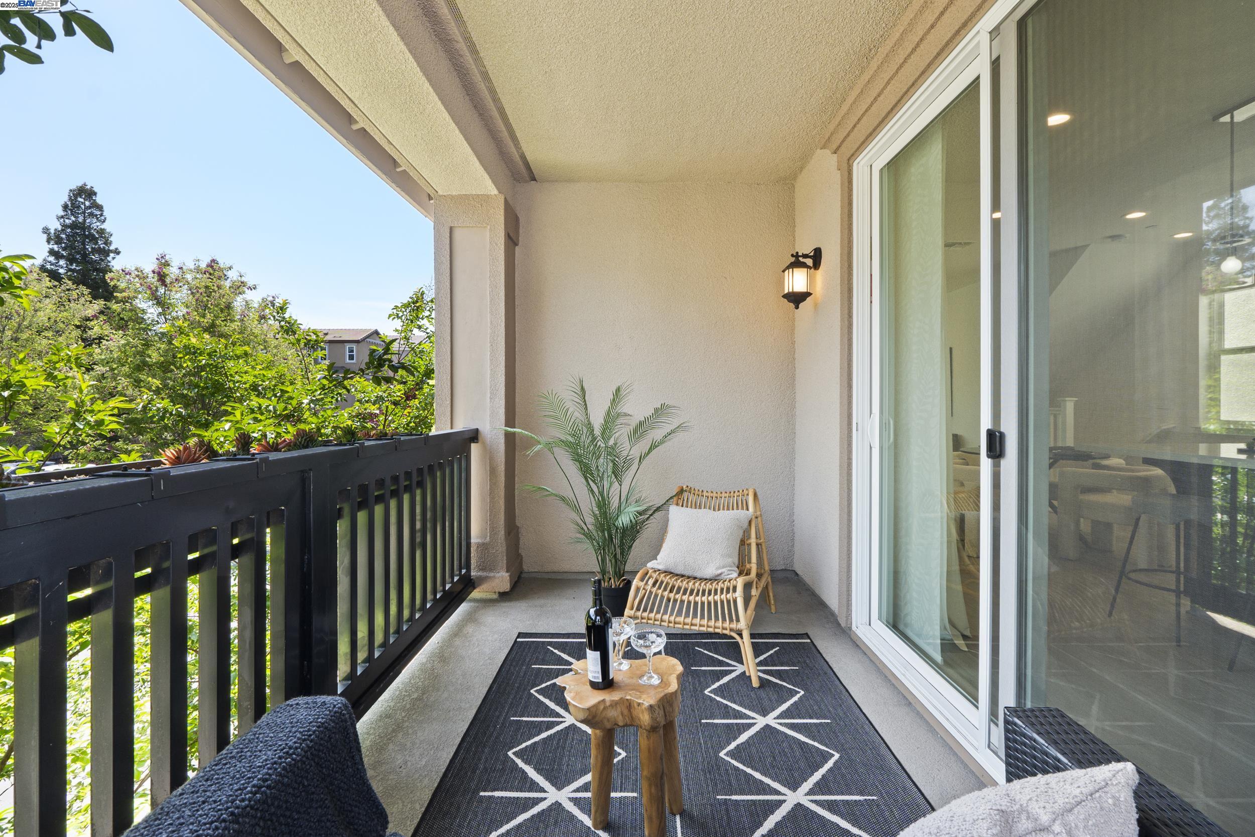 Detail Gallery Image 16 of 38 For 107 Ashton Way, Pleasant Hill,  CA 94523 - 3 Beds | 3/1 Baths
