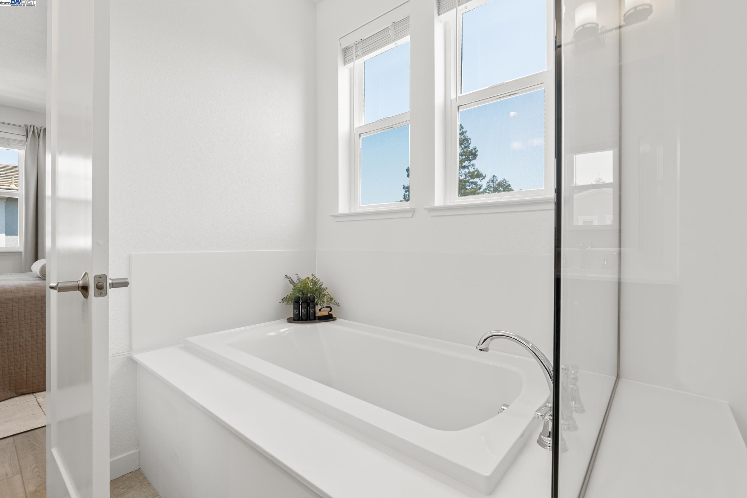 Detail Gallery Image 25 of 38 For 107 Ashton Way, Pleasant Hill,  CA 94523 - 3 Beds | 3/1 Baths