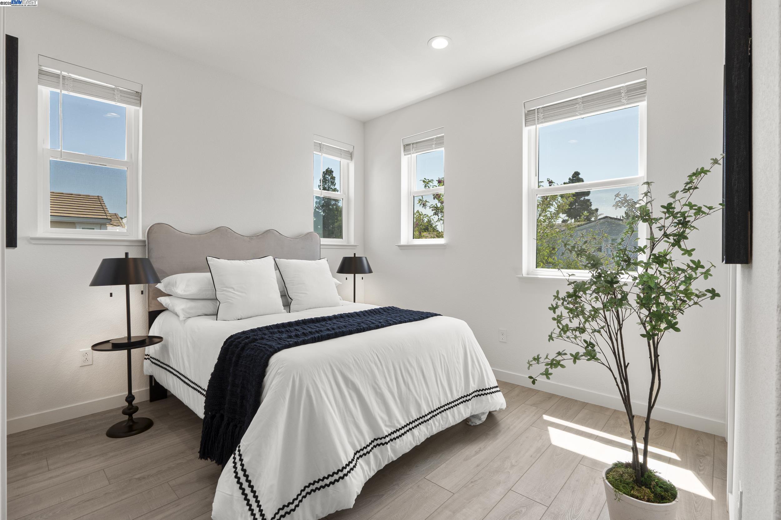 Detail Gallery Image 28 of 38 For 107 Ashton Way, Pleasant Hill,  CA 94523 - 3 Beds | 3/1 Baths