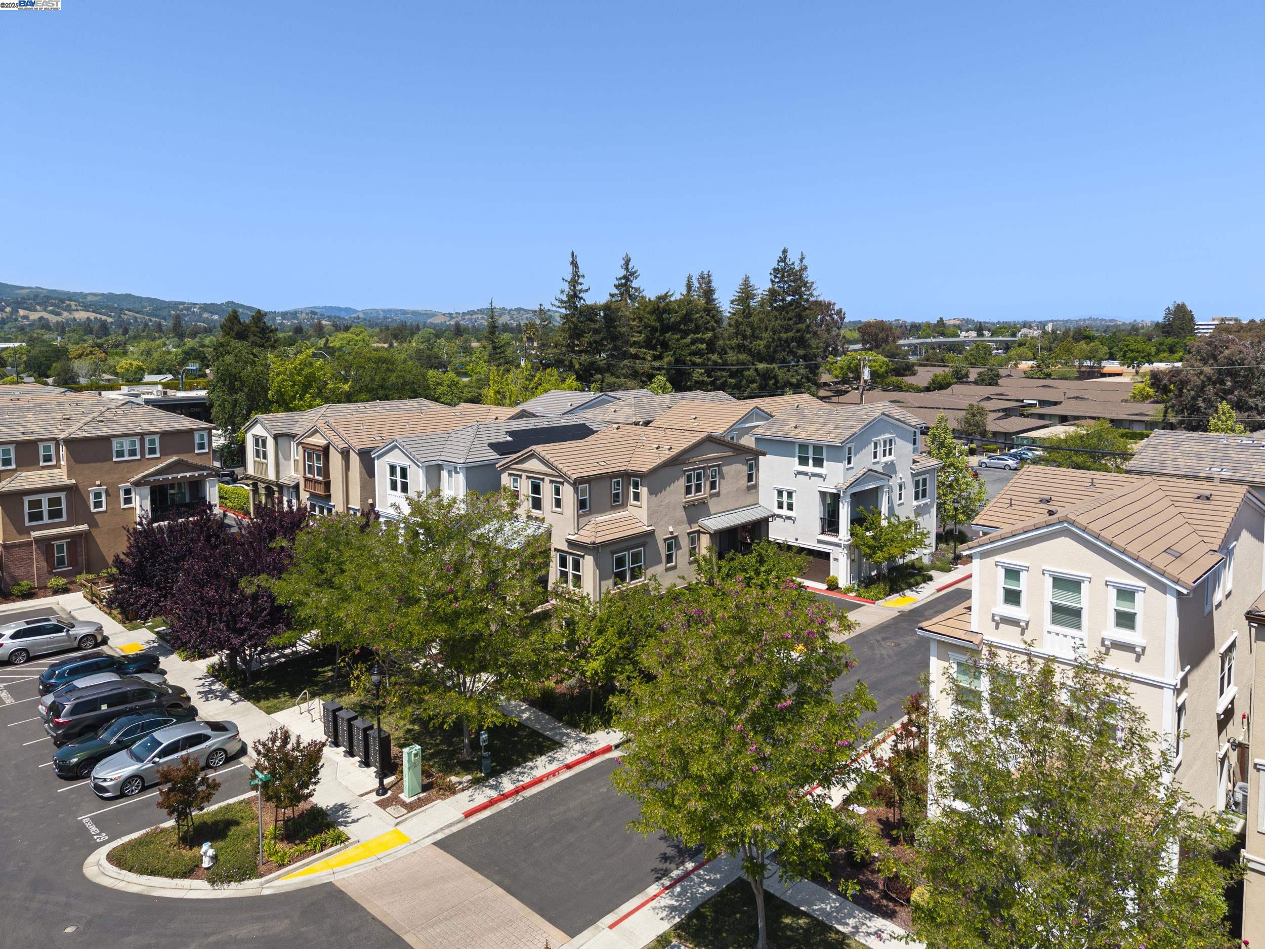 Detail Gallery Image 36 of 38 For 107 Ashton Way, Pleasant Hill,  CA 94523 - 3 Beds | 3/1 Baths