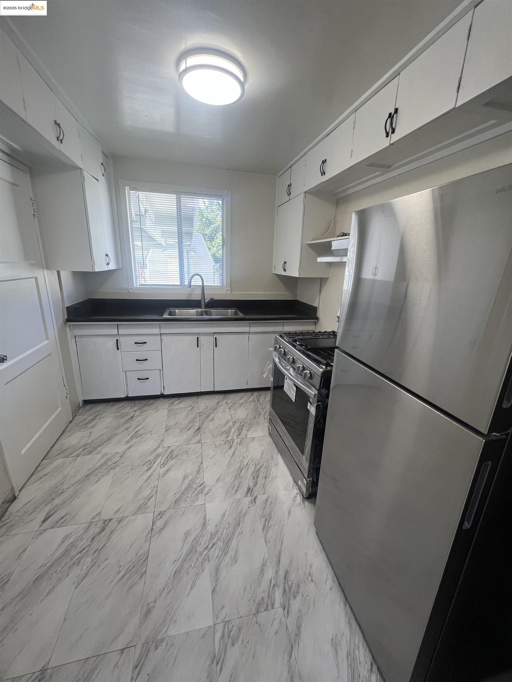 2923 Devon Way, San Pablo, California 94806, 3 Bedrooms Bedrooms, 6 Rooms Rooms,1 BathroomBathrooms,Residential Lease,For Rent,2923 Devon Way,41096566