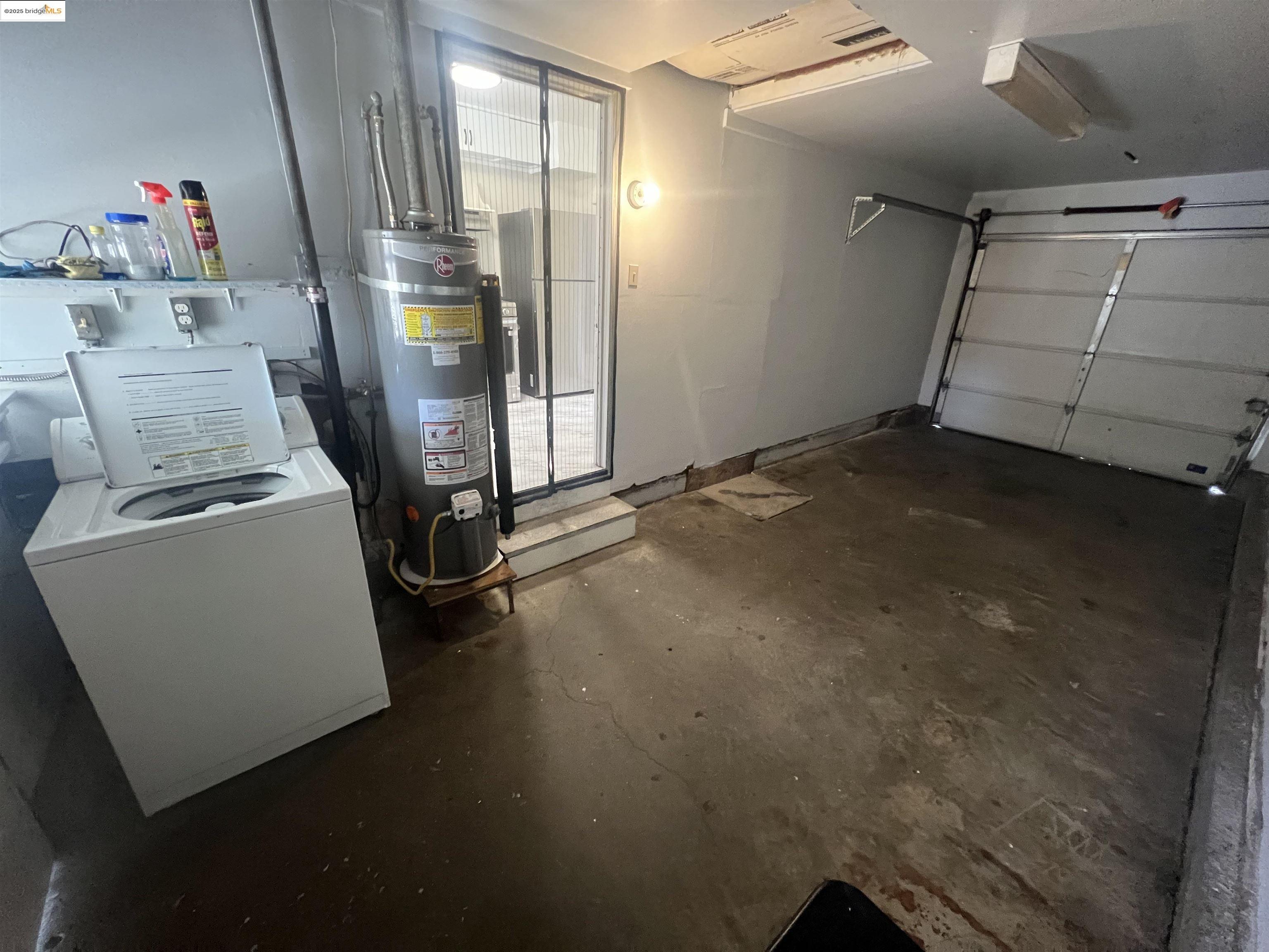2923 Devon Way, San Pablo, California 94806, 3 Bedrooms Bedrooms, 6 Rooms Rooms,1 BathroomBathrooms,Residential Lease,For Rent,2923 Devon Way,41096566