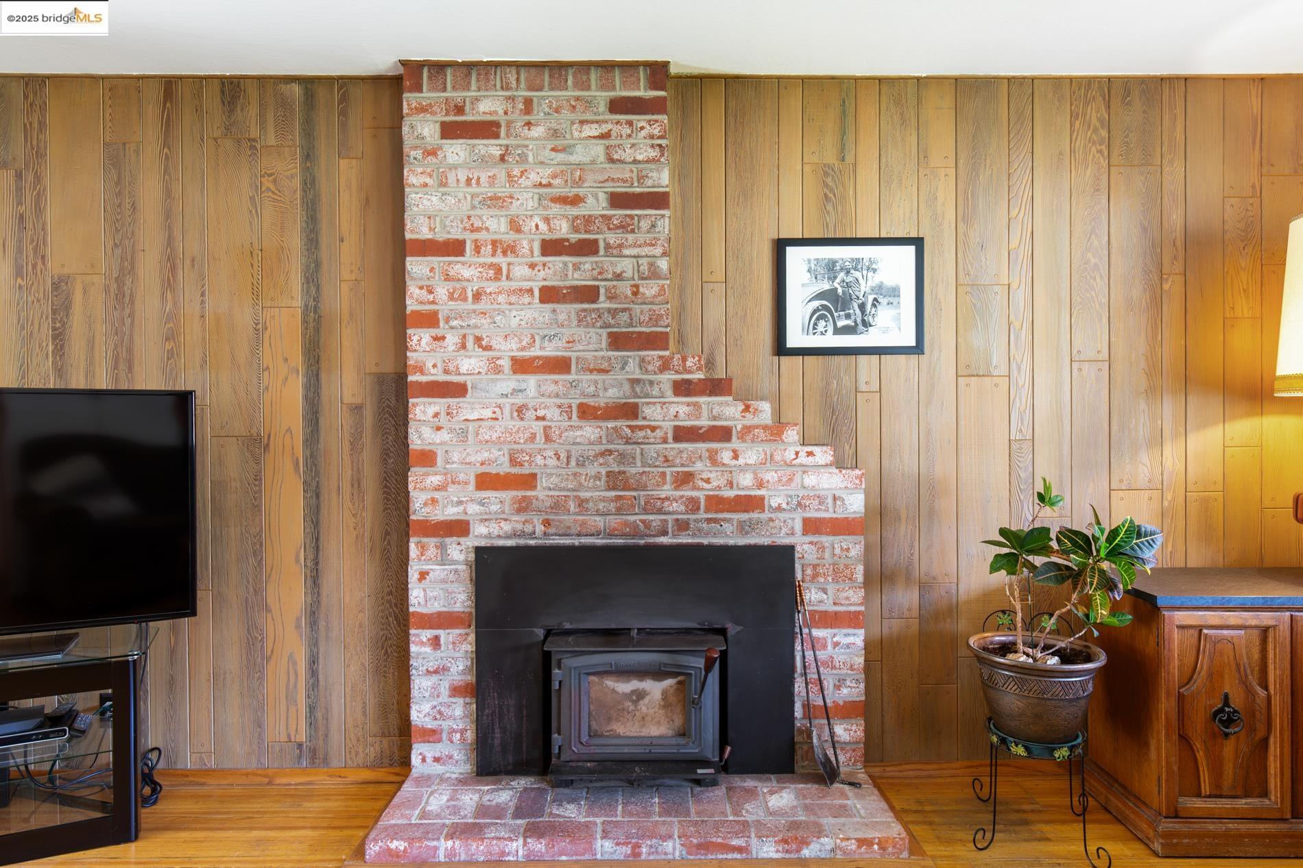 Detail Gallery Image 11 of 38 For 2352 Ramona St, Pinole,  CA 94564 - 4 Beds | 2 Baths