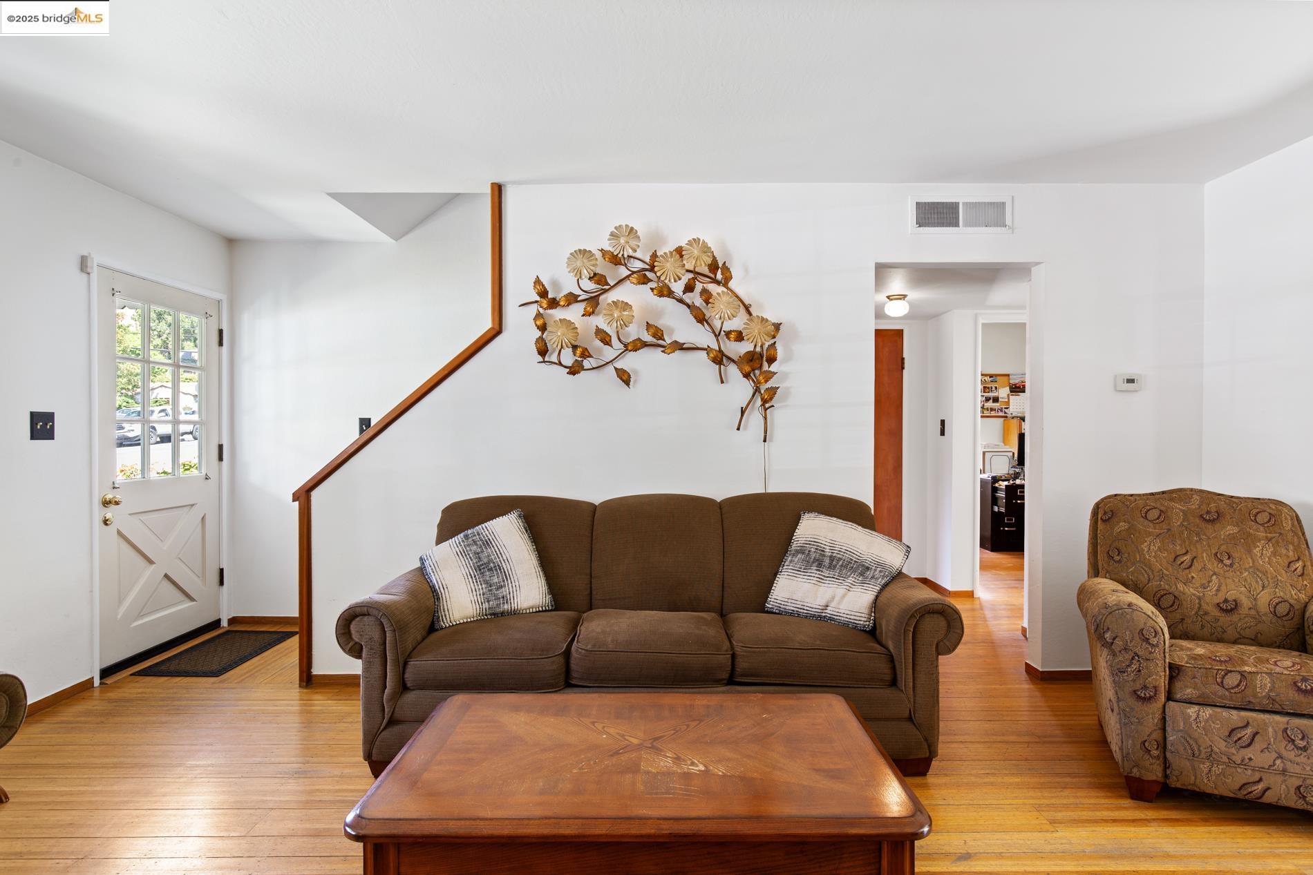 Detail Gallery Image 14 of 38 For 2352 Ramona St, Pinole,  CA 94564 - 4 Beds | 2 Baths