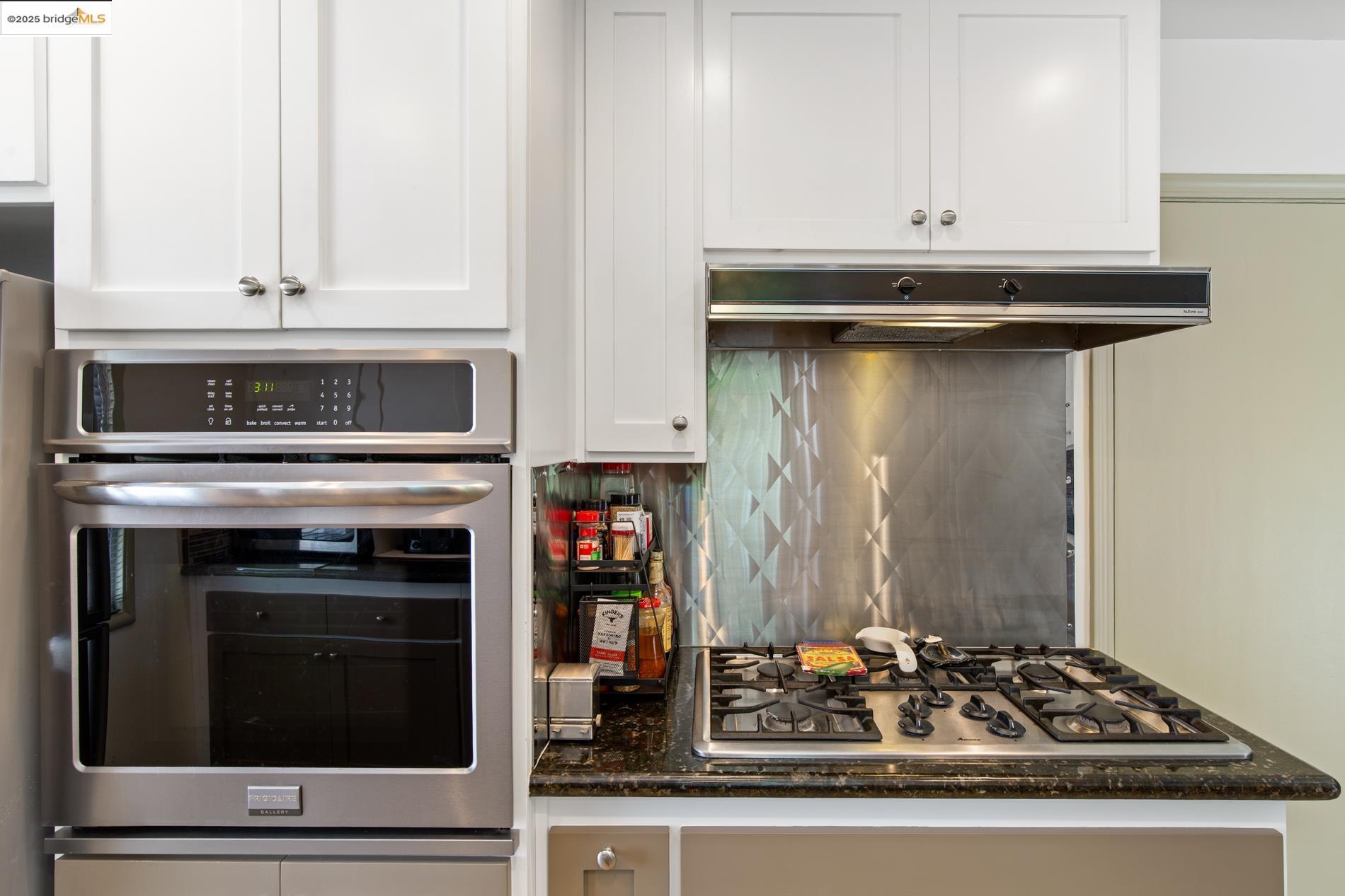 Detail Gallery Image 20 of 38 For 2352 Ramona St, Pinole,  CA 94564 - 4 Beds | 2 Baths