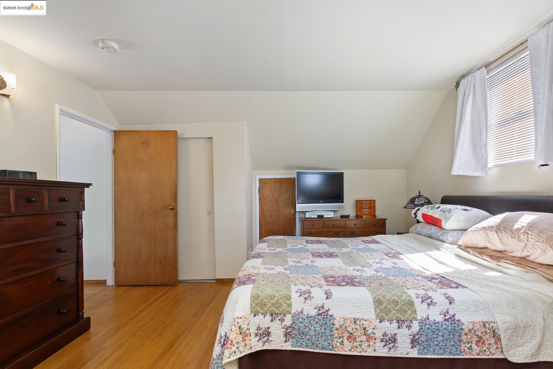 Detail Gallery Image 28 of 38 For 2352 Ramona St, Pinole,  CA 94564 - 4 Beds | 2 Baths