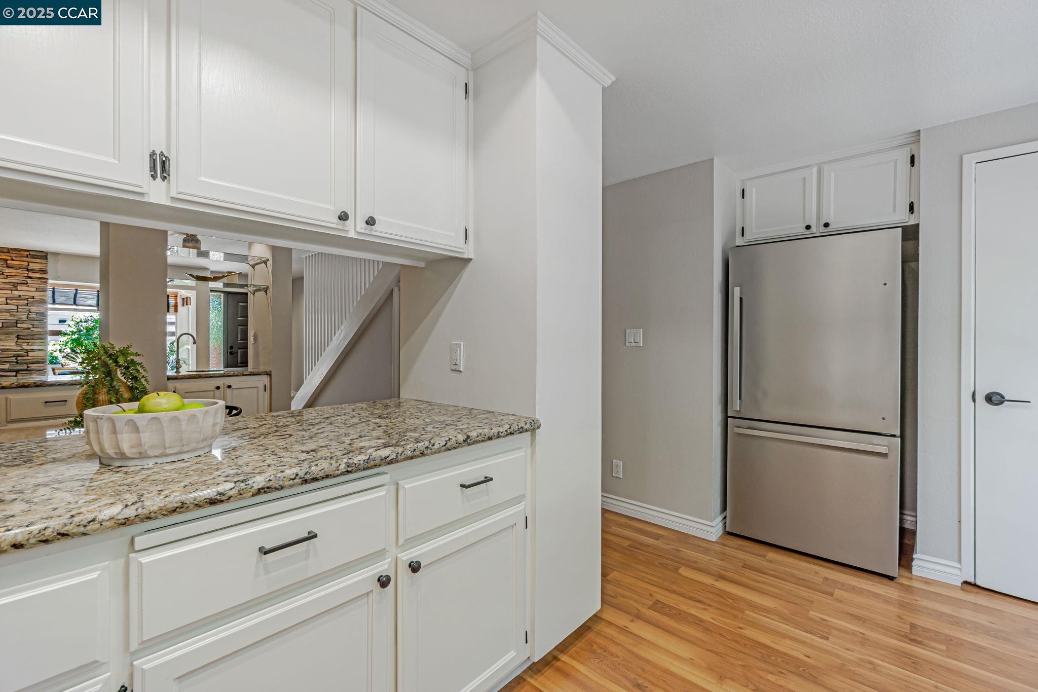 Detail Gallery Image 13 of 39 For 1358 Walden Rd, Walnut Creek,  CA 94597 - 2 Beds | 2/1 Baths
