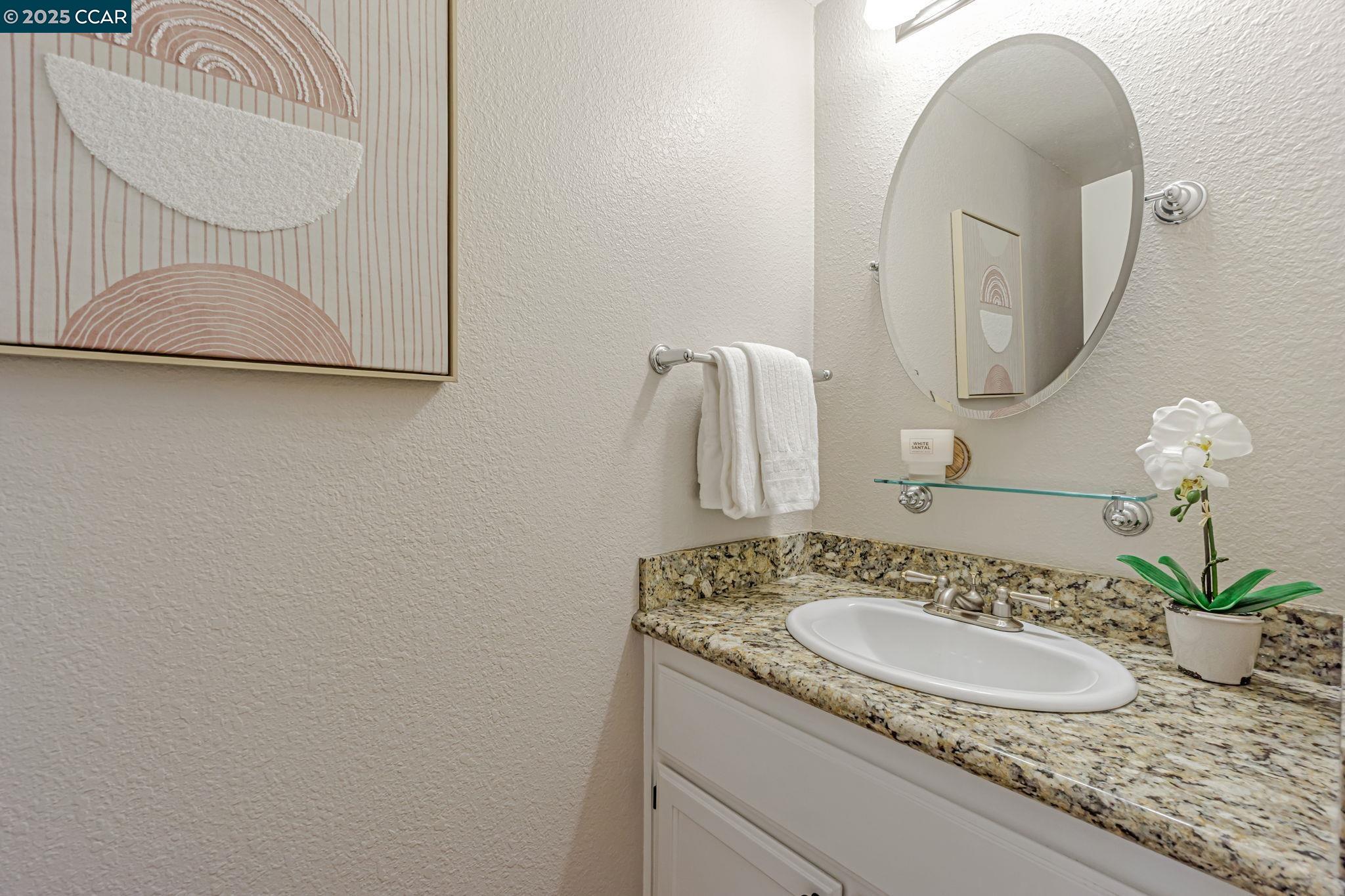 Detail Gallery Image 21 of 39 For 1358 Walden Rd, Walnut Creek,  CA 94597 - 2 Beds | 2/1 Baths