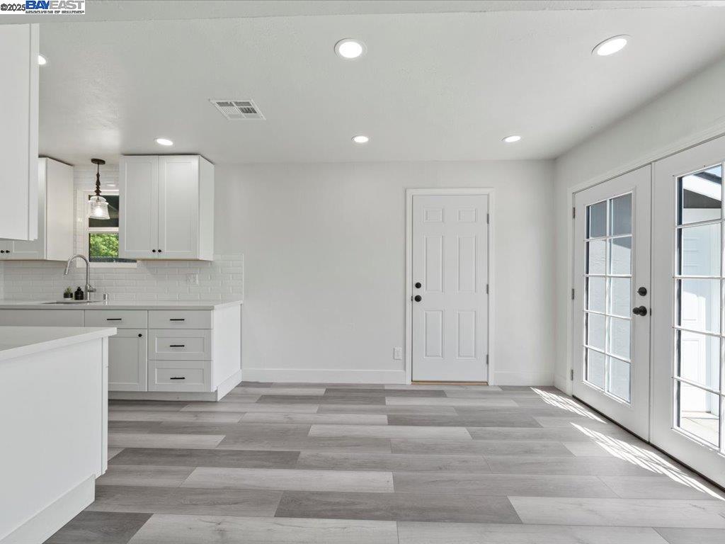 Detail Gallery Image 13 of 19 For 2446 E 9th, Stockton,  CA 95205 - 3 Beds | 1 Baths