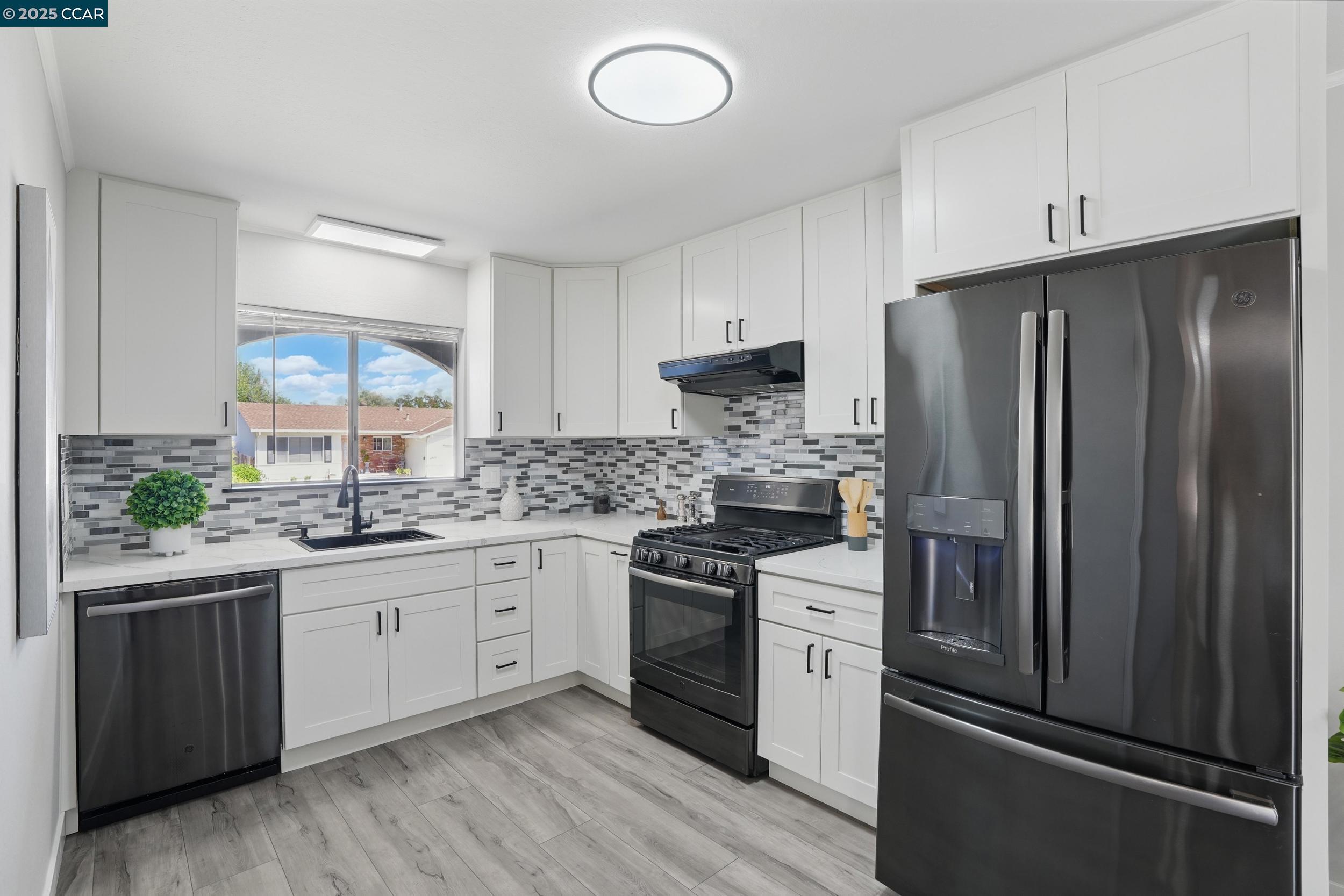 Detail Gallery Image 10 of 29 For 2928 El Monte Way, Antioch,  CA 94509 - 4 Beds | 2 Baths