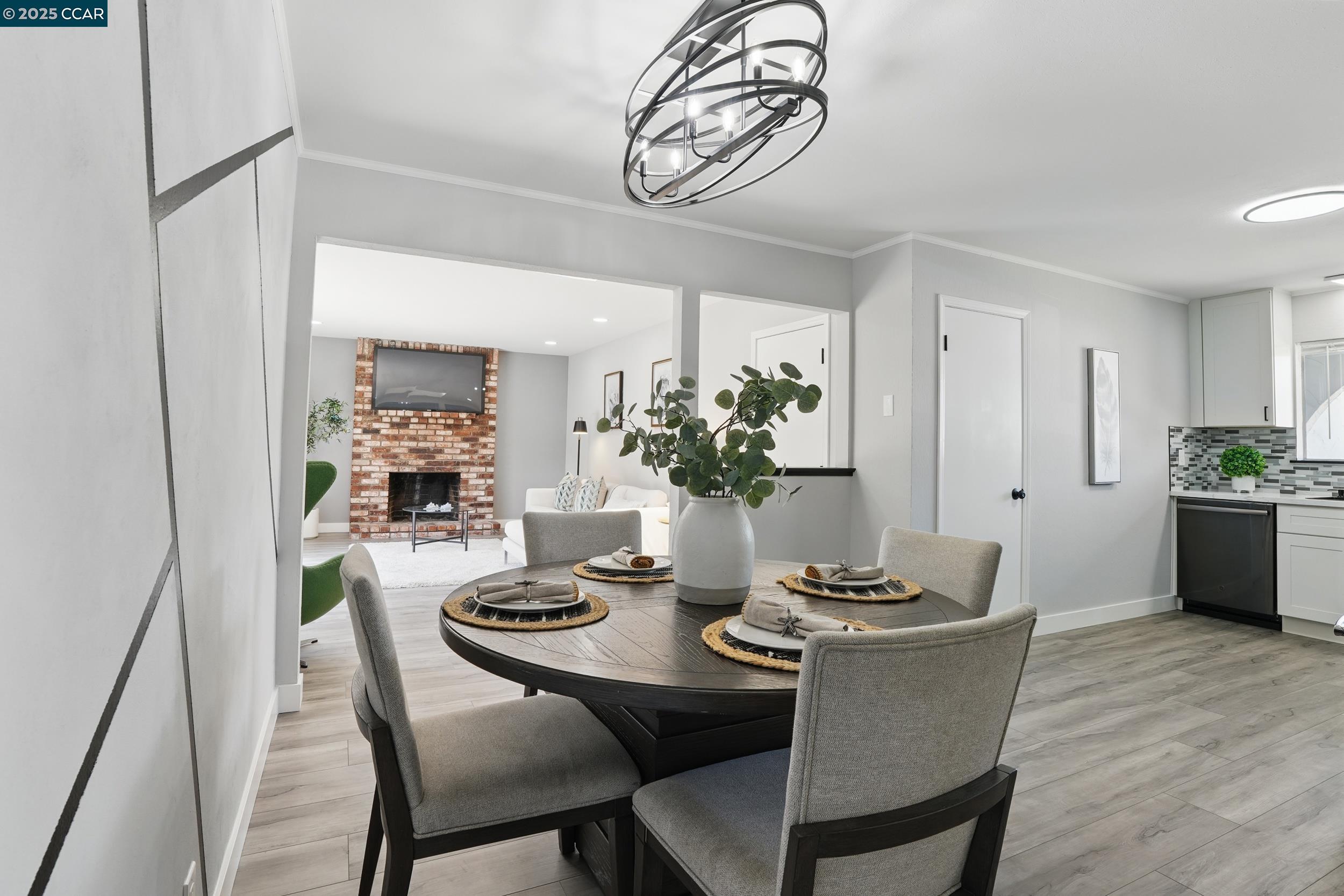 Detail Gallery Image 14 of 29 For 2928 El Monte Way, Antioch,  CA 94509 - 4 Beds | 2 Baths