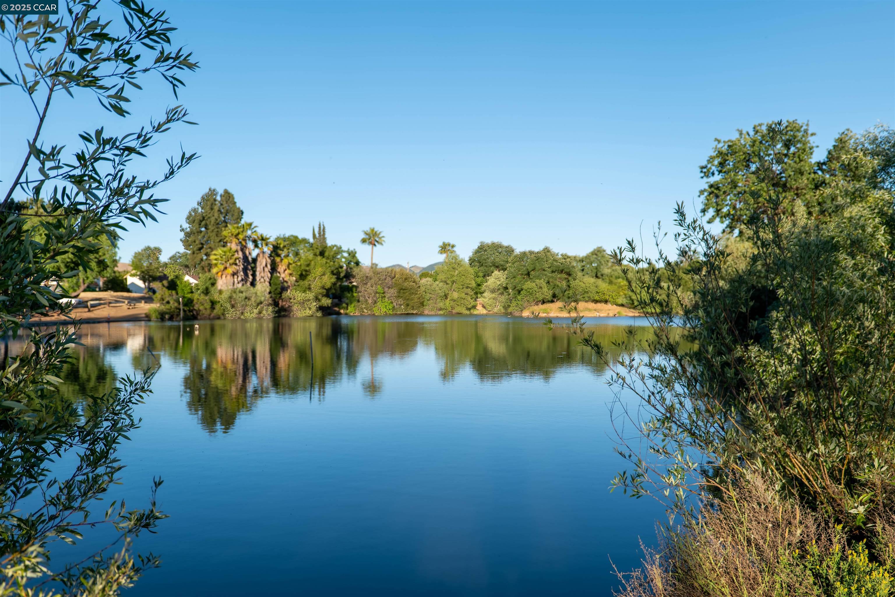Detail Gallery Image 33 of 40 For 1455 Latour Ln #37,  Concord,  CA 94521 - 2 Beds | 1 Baths