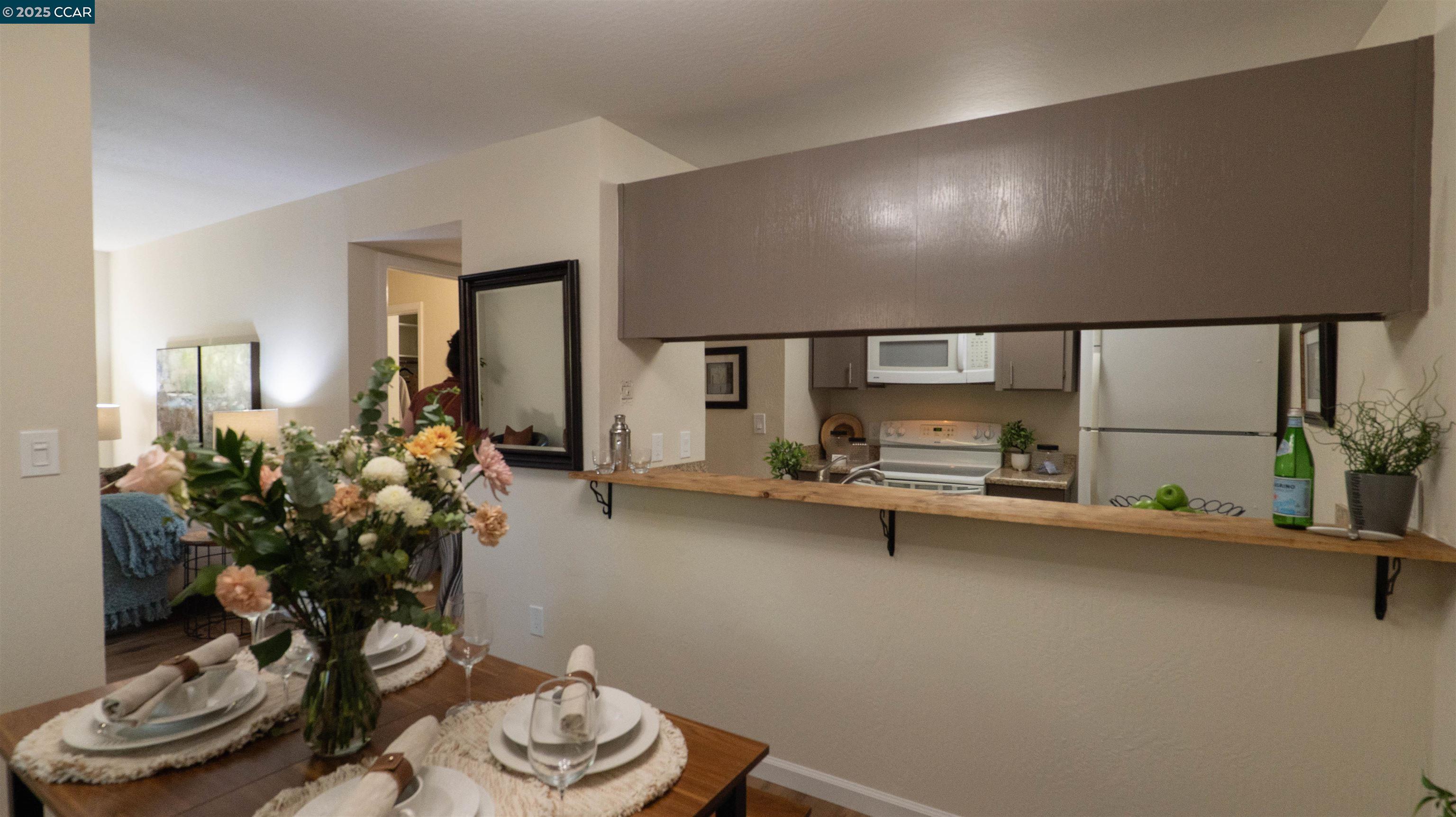 Detail Gallery Image 8 of 40 For 1455 Latour Ln #37,  Concord,  CA 94521 - 2 Beds | 1 Baths