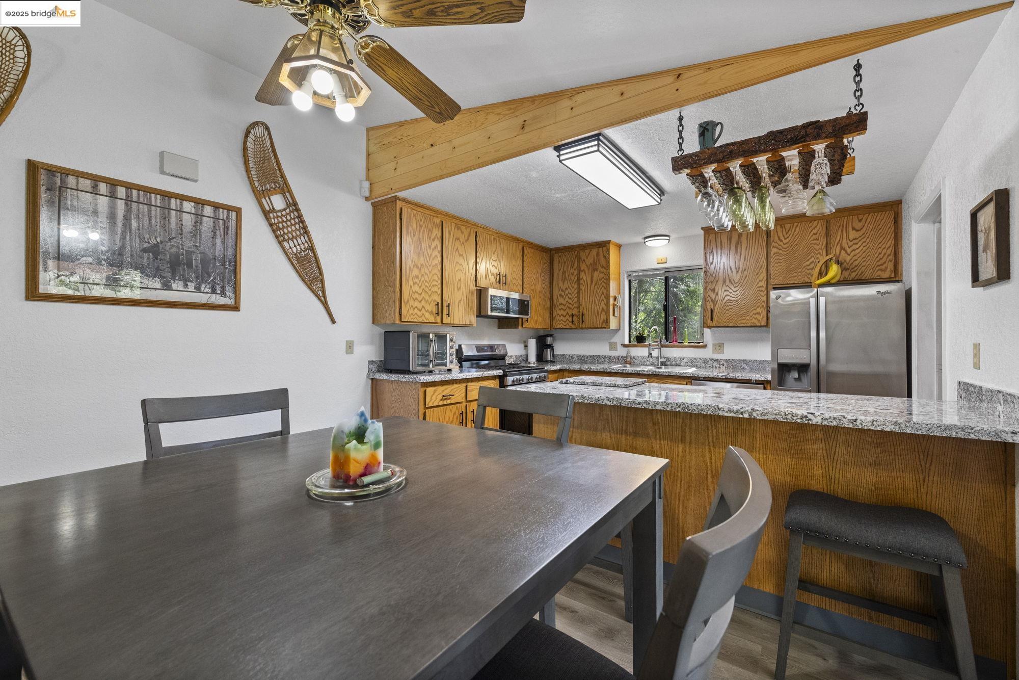 Detail Gallery Image 13 of 54 For 20790 Crescent Way, Groveland,  CA 95321-9427 - 3 Beds | 3 Baths