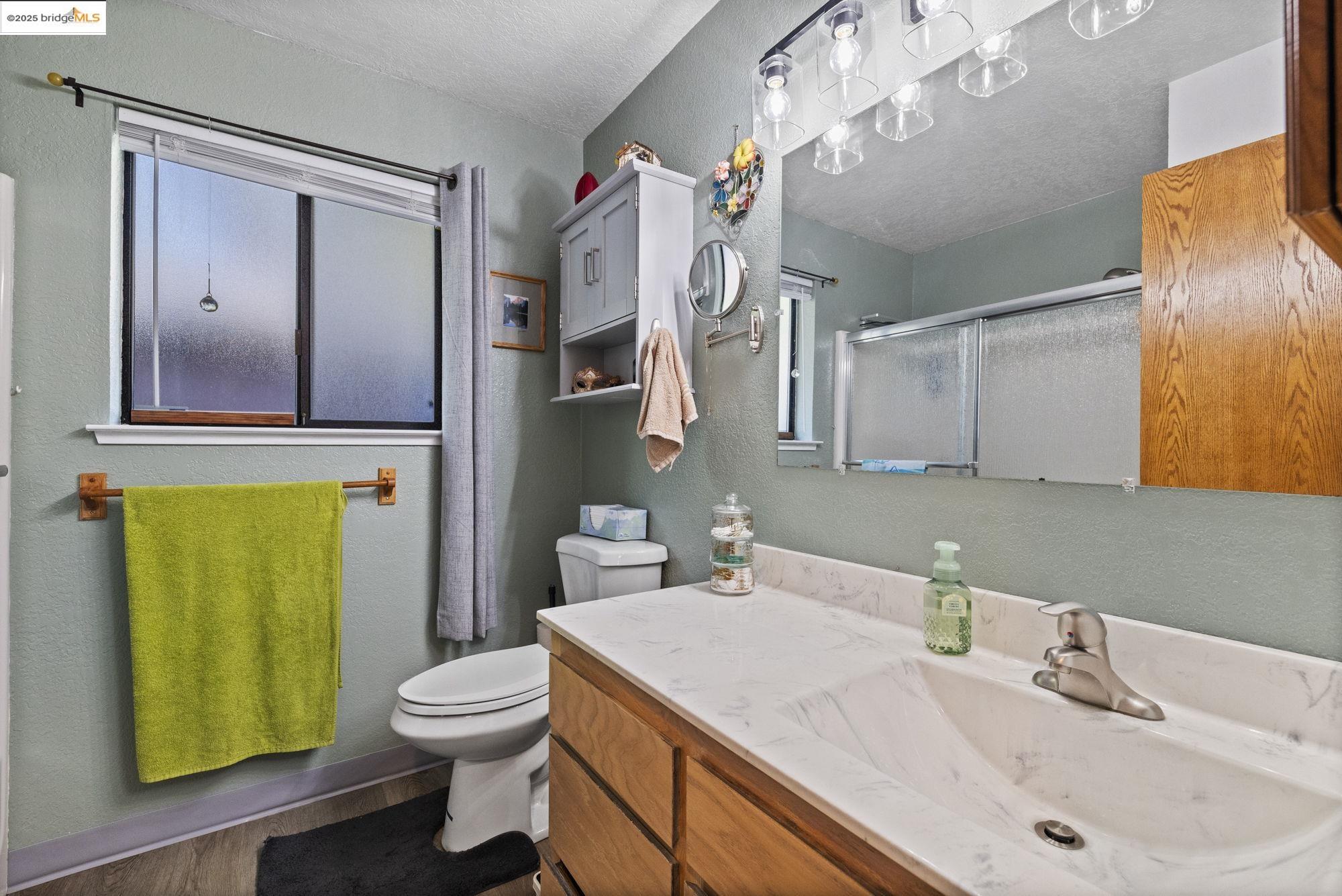 Detail Gallery Image 18 of 54 For 20790 Crescent Way, Groveland,  CA 95321-9427 - 3 Beds | 3 Baths
