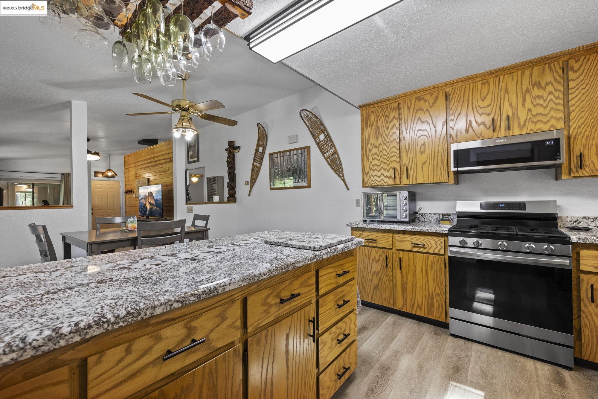Detail Gallery Image 26 of 54 For 20790 Crescent Way, Groveland,  CA 95321-9427 - 3 Beds | 3 Baths