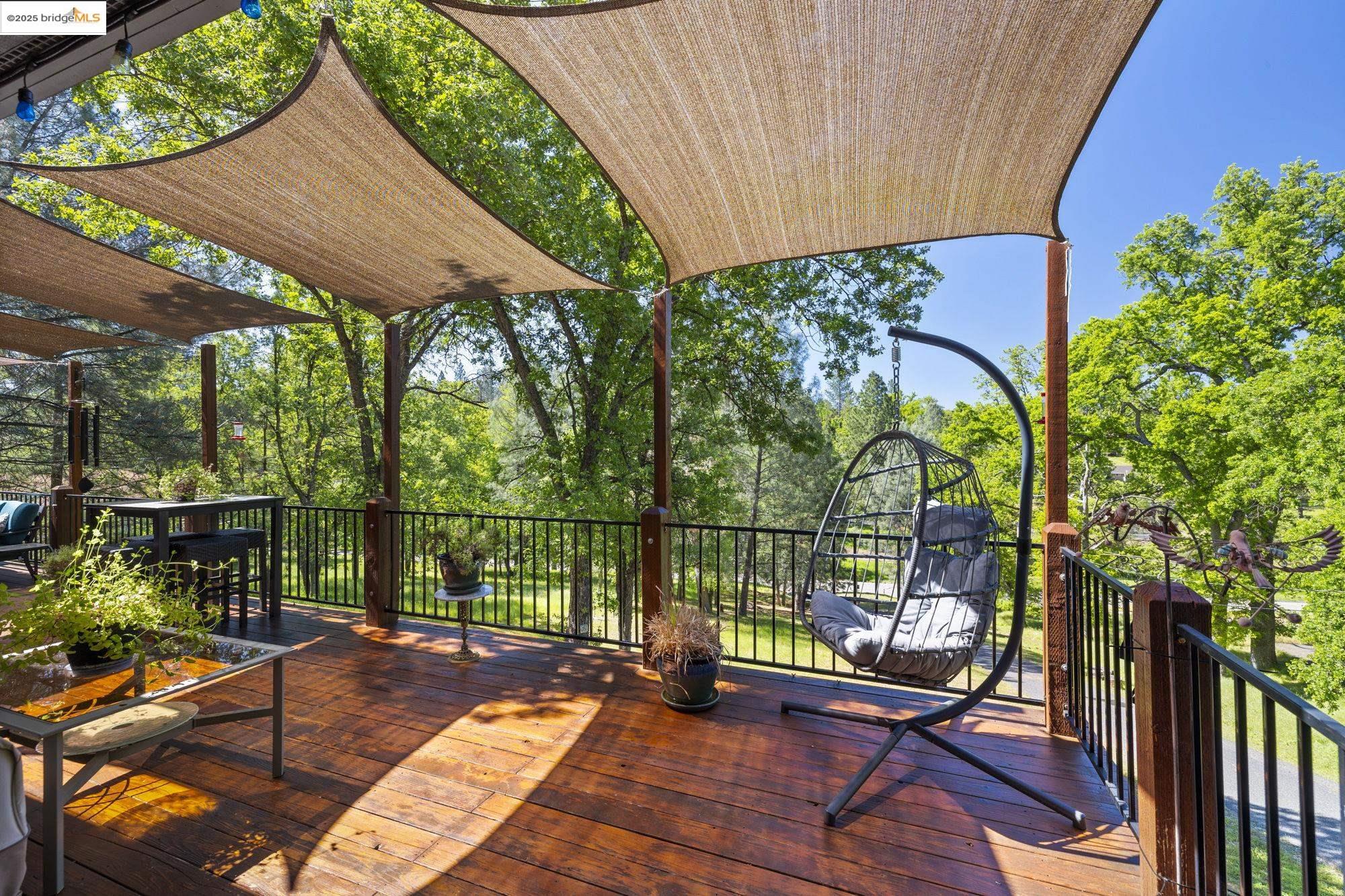 Detail Gallery Image 4 of 54 For 20790 Crescent Way, Groveland,  CA 95321-9427 - 3 Beds | 3 Baths