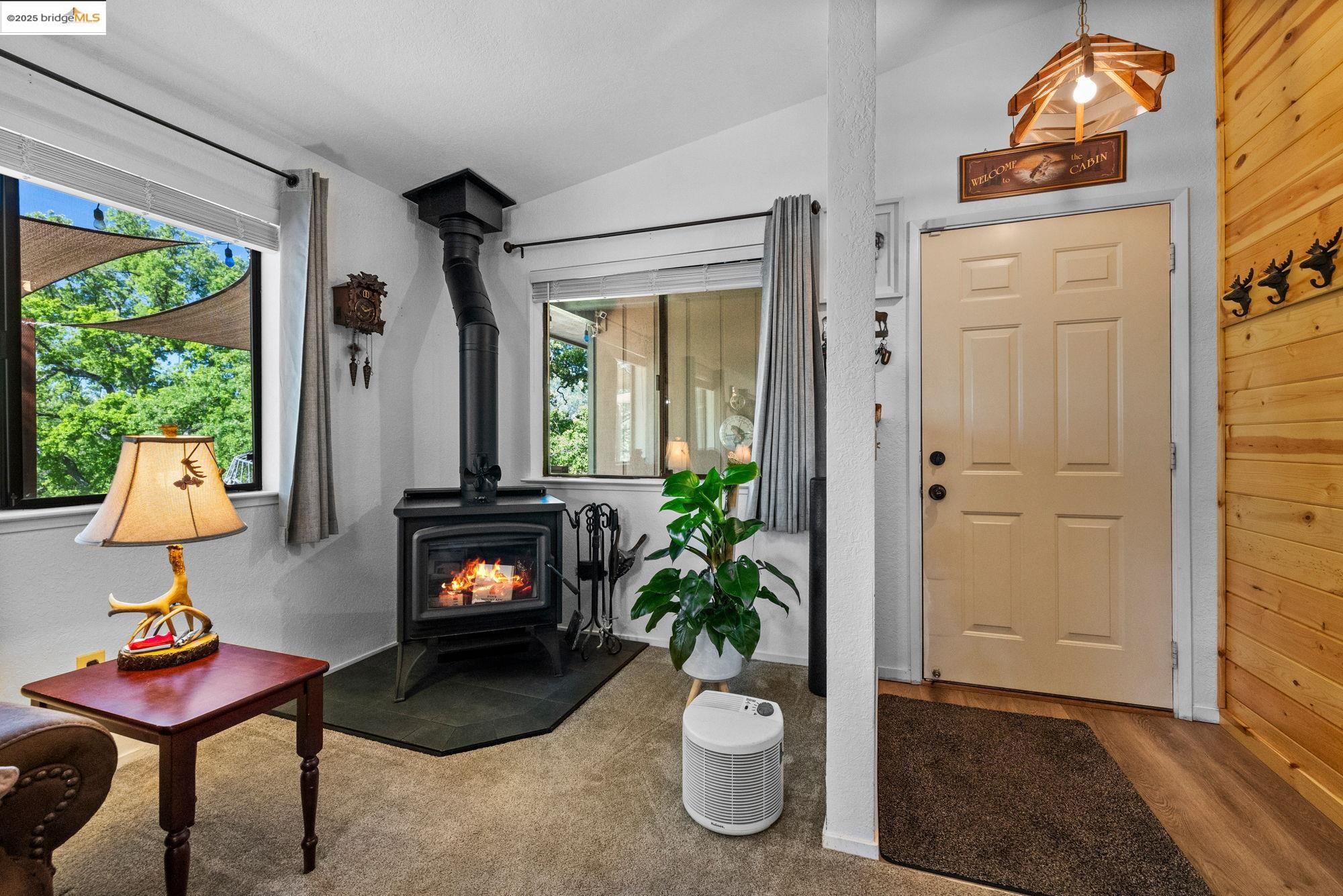 Detail Gallery Image 10 of 54 For 20790 Crescent Way, Groveland,  CA 95321-9427 - 3 Beds | 3 Baths