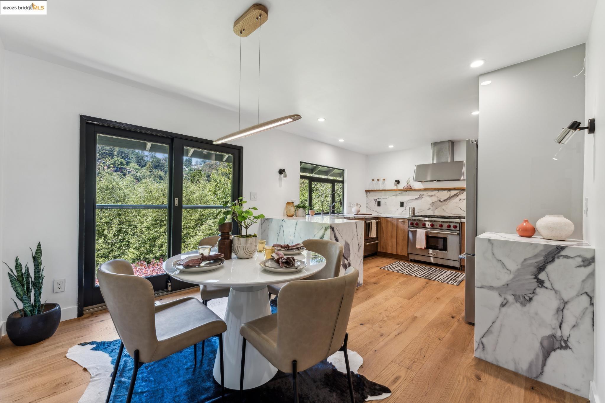 Detail Gallery Image 11 of 60 For 6353 Westover Drive, Oakland,  CA 94611 - 3 Beds | 2 Baths