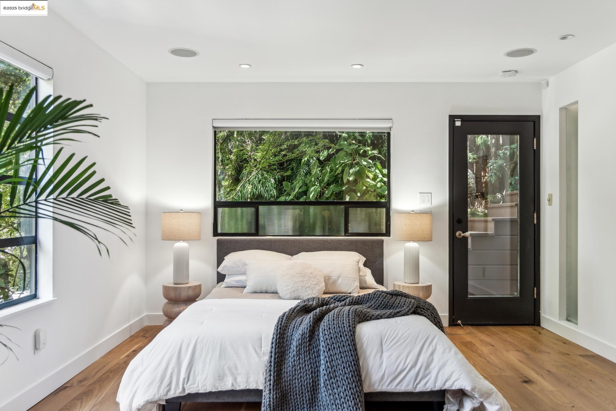 Detail Gallery Image 34 of 60 For 6353 Westover Drive, Oakland,  CA 94611 - 3 Beds | 2 Baths