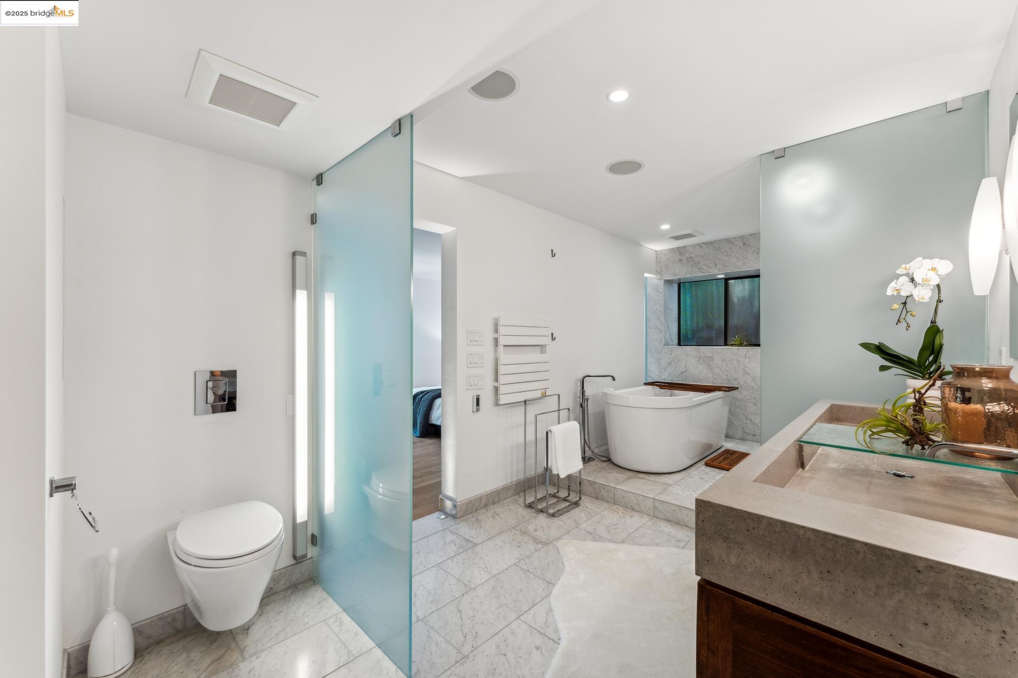 Detail Gallery Image 40 of 60 For 6353 Westover Drive, Oakland,  CA 94611 - 3 Beds | 2 Baths