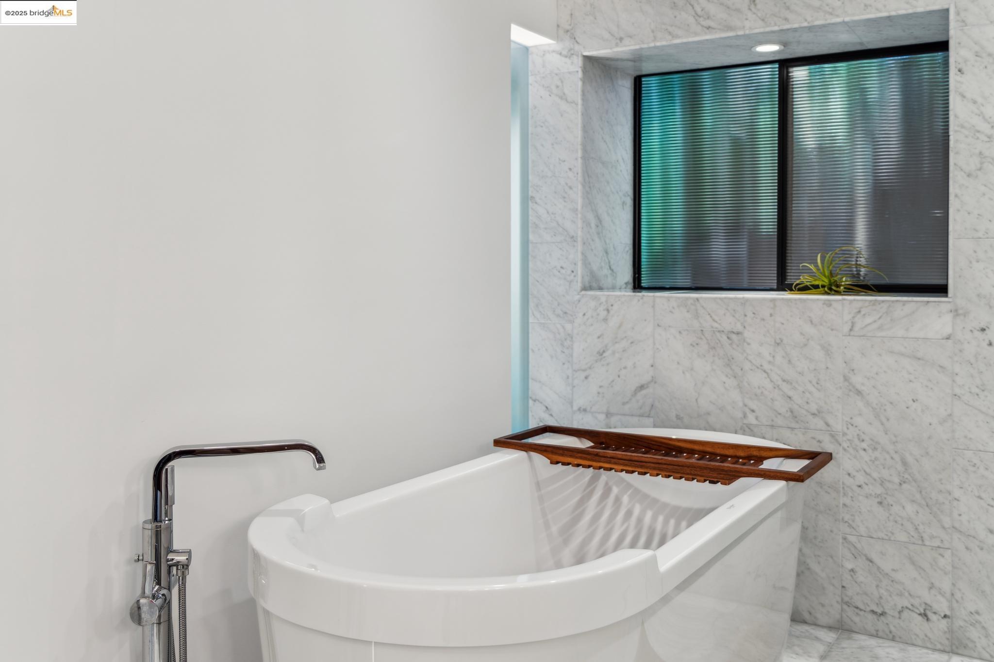 Detail Gallery Image 41 of 60 For 6353 Westover Drive, Oakland,  CA 94611 - 3 Beds | 2 Baths