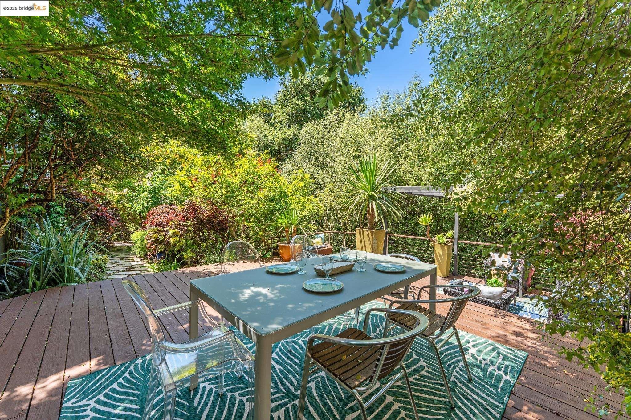 Detail Gallery Image 49 of 60 For 6353 Westover Drive, Oakland,  CA 94611 - 3 Beds | 2 Baths
