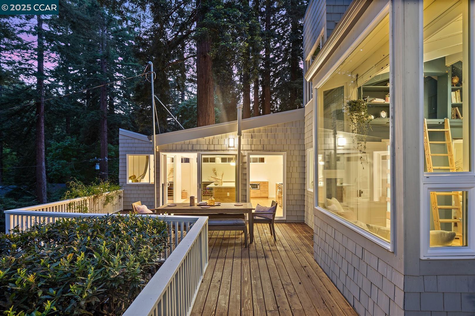 Detail Gallery Image 2 of 49 For 264 Madrone Ave, Larkspur,  CA 94939 - 2 Beds | 2 Baths