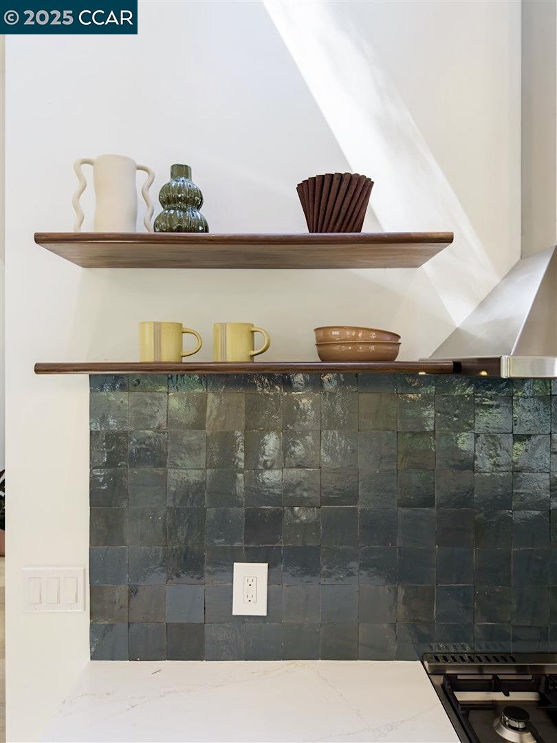 Detail Gallery Image 12 of 49 For 264 Madrone Ave, Larkspur,  CA 94939 - 2 Beds | 2 Baths